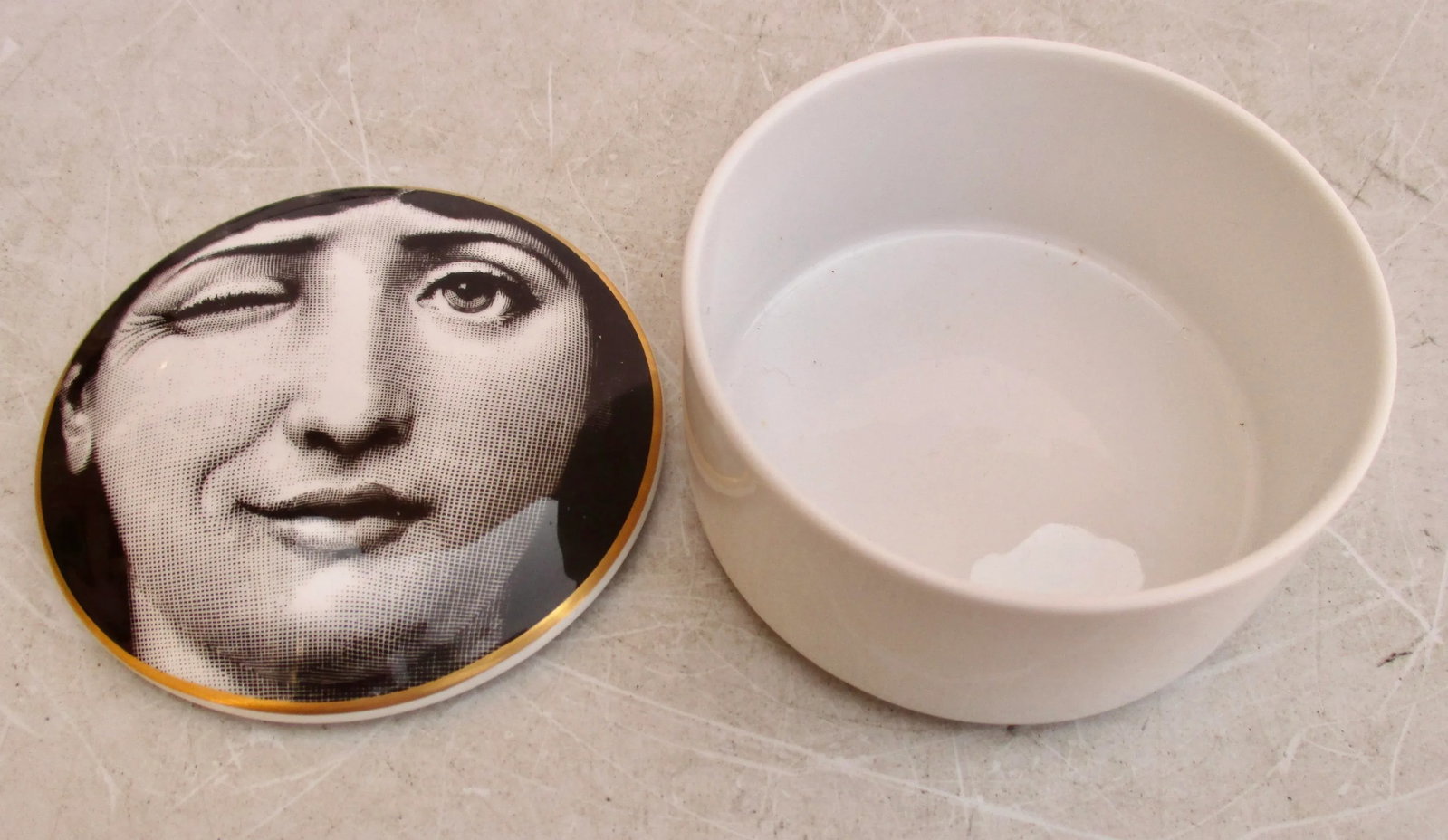 Fornasetti Dekor Tema E Variazioni Covered Box Circa 70s - 2