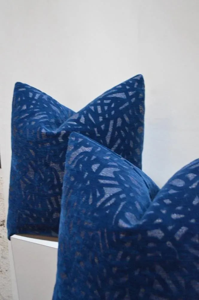 Pair of Luna Textiles "Boomerang" Blue Custom Pillows 22x22 In. - 5