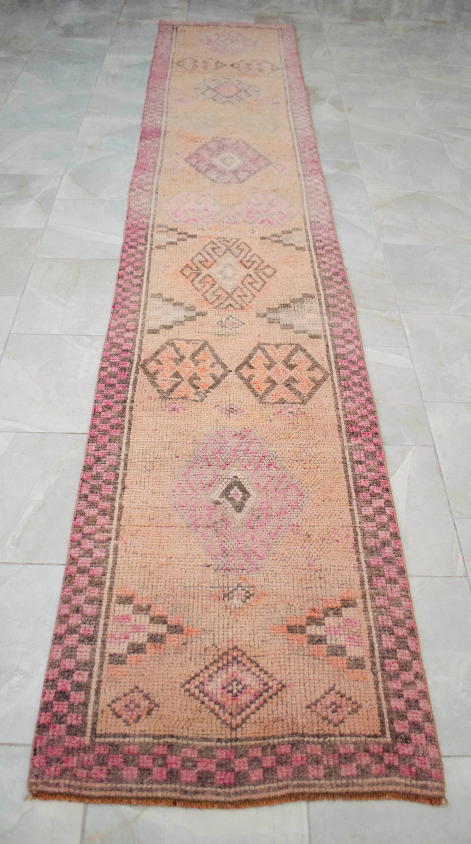 Kurdish Runner Herki Rug. Hand-Knotted Tribal Pink Hallway Rug - 2"²6"³ × 13"² - 12
