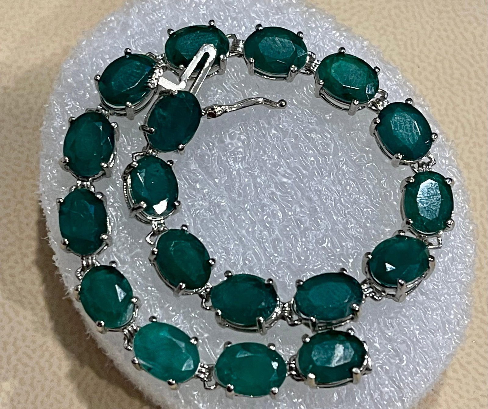 23 Carat Natural Emerald Cocktail Tennis Bracelet 14 Karat White Gold - 18