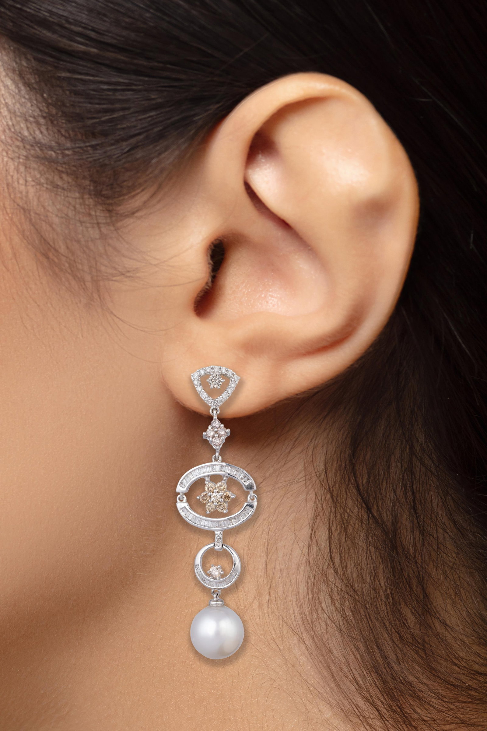 Diamond Pearl Earring in 18k gold - 5