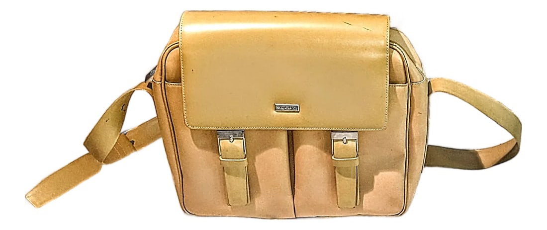 90s Messenger Bag in Modern Materials Mustard Yellow, Byblos Brand: Byblos messenger bag, modern and utilatarian. Comes with the dust bag. Condition: Alterations: Original Condition Unaltered Imperfections: Some Imperfections Condition Notes: Some marks on the top