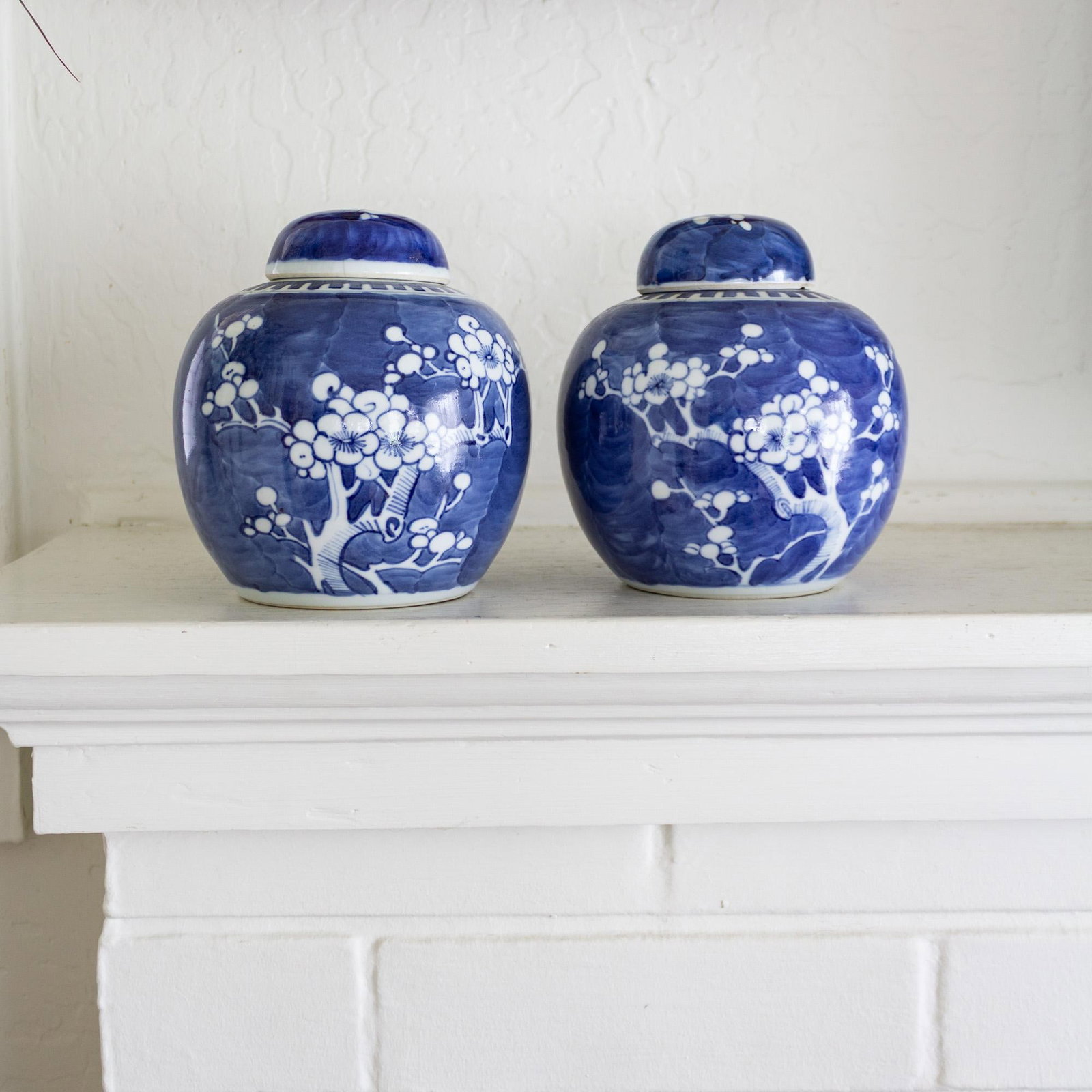 Pair of Blue and White Chinese Chinoiserie Prunus Blossom Lidded Ginger Jars - 3