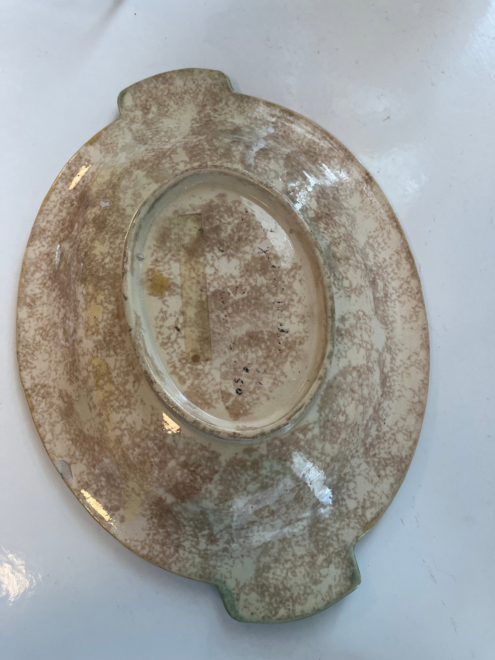 Late 19th Century Victorian Oval Majolica Ceramic Platter Decorated With Large Leaf - 4