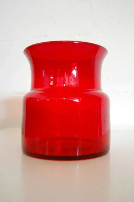 Erik Hoglund Vintage Swedish Red Art Glass Vase for Boda - 2