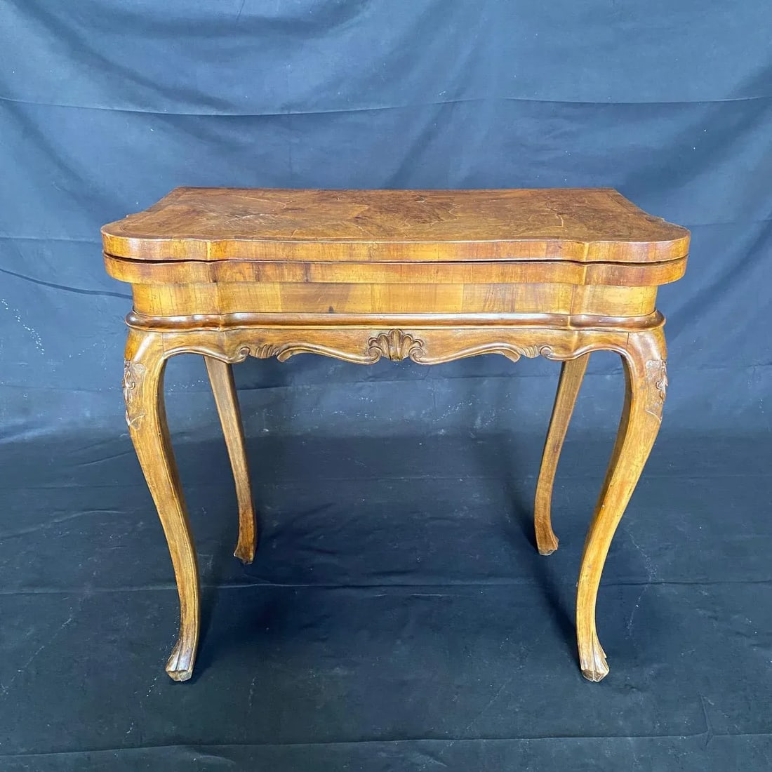 Italian Versatile 18th Century Burled Walnut Game Table - 2