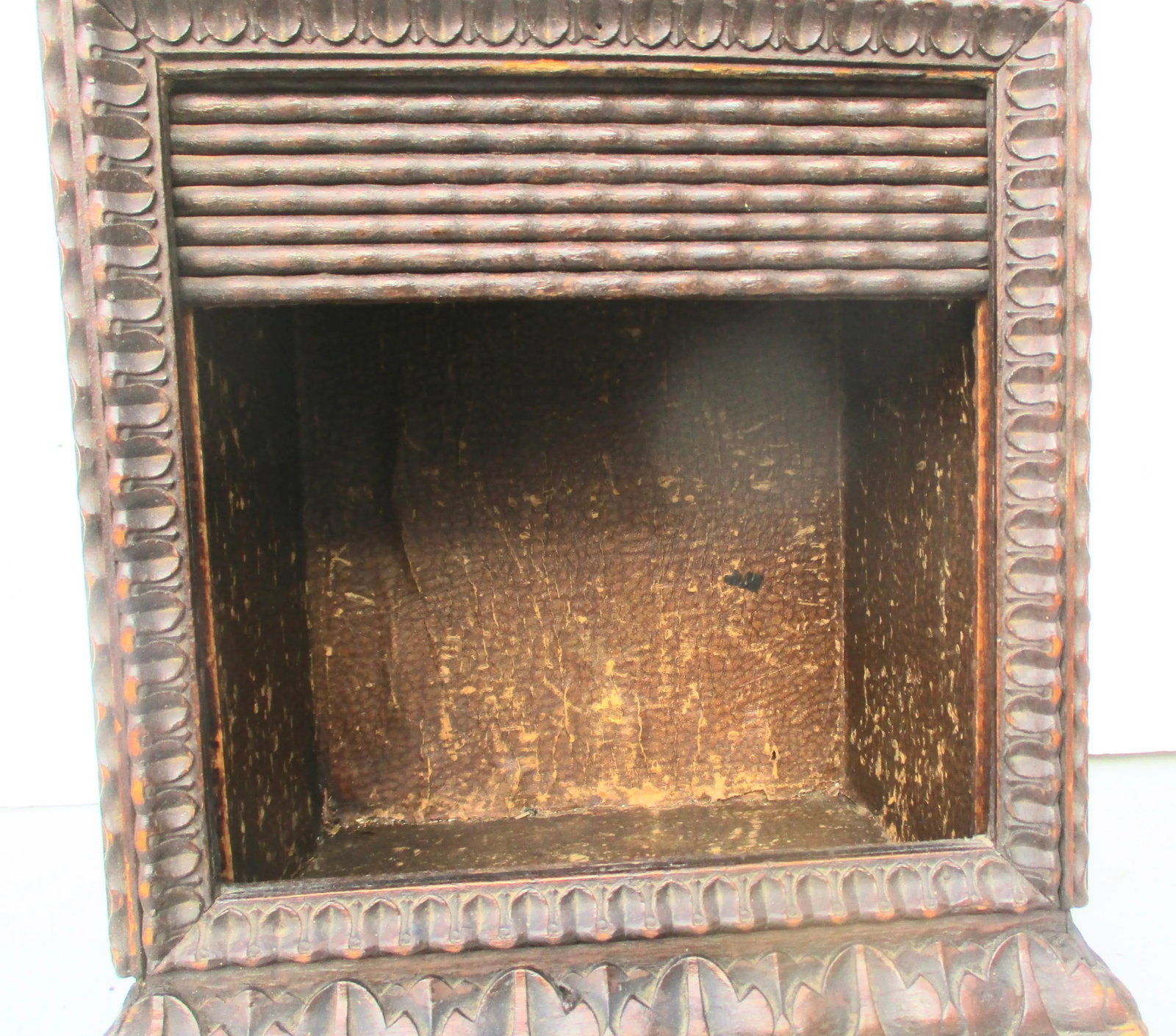 Early 20th Century Folk Art Wooden Roll-Top Storage Box - 5