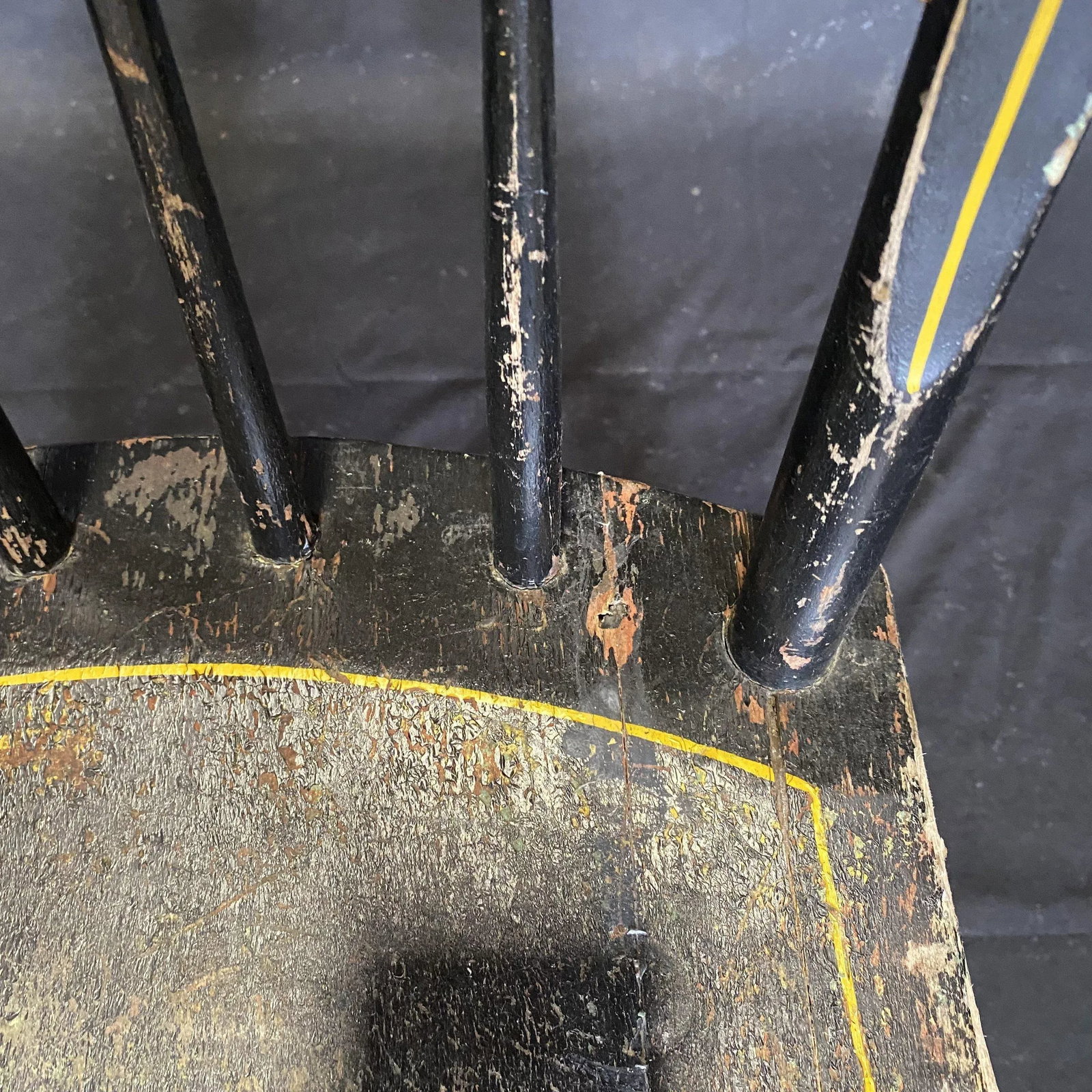 19th Century Plank Seated Dining Chairs With Original Black Paint -Set of 5 - 12