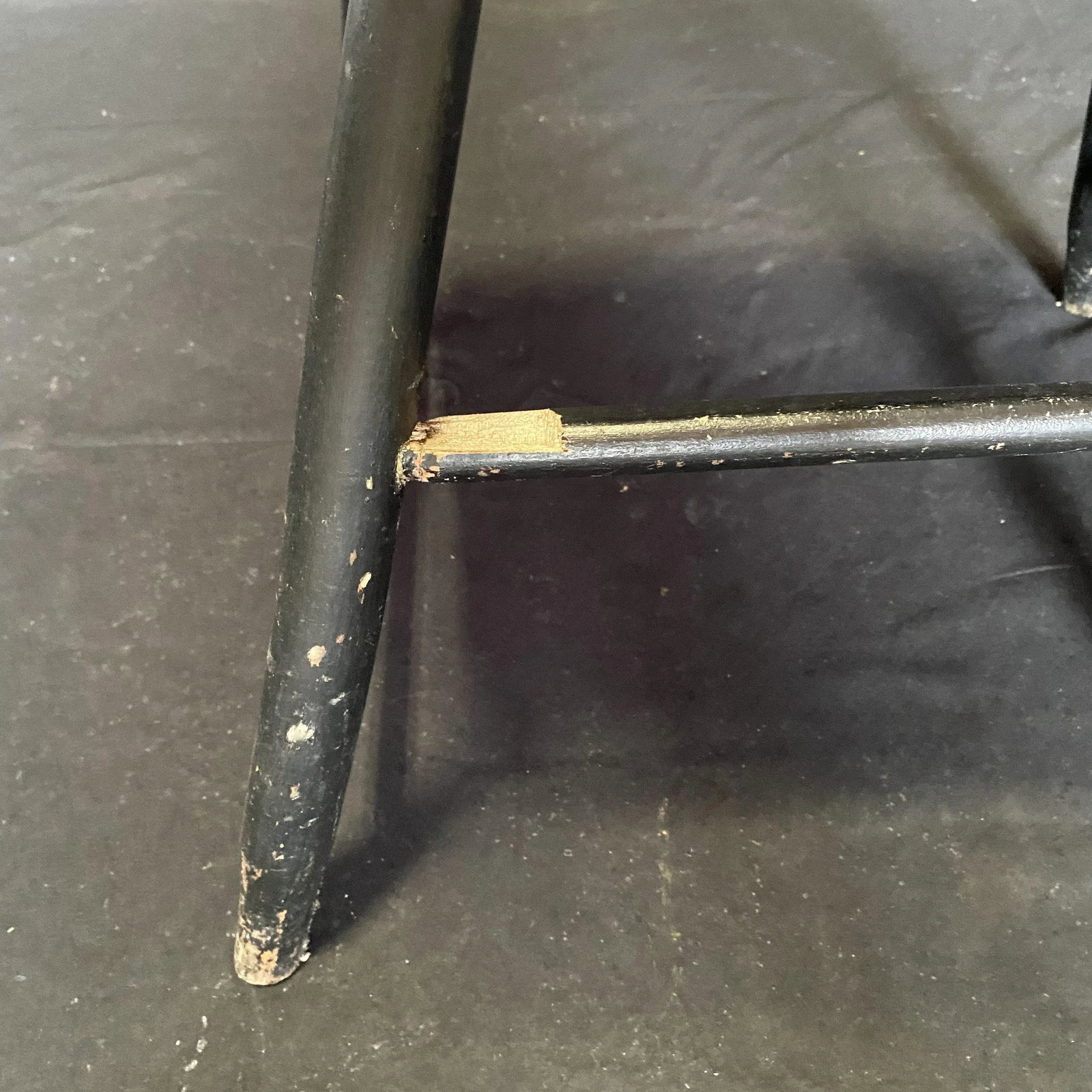 19th Century Plank Seated Dining Chairs With Original Black Paint -Set of 5 - 8
