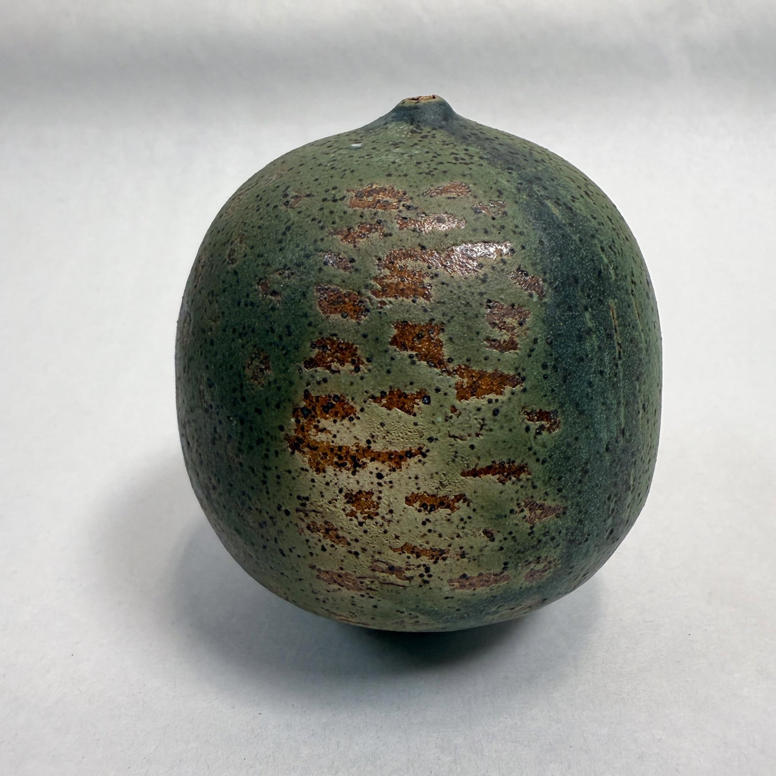 1970s Green Art Pottery Style Rose Cabat Feelie Vase California - 11