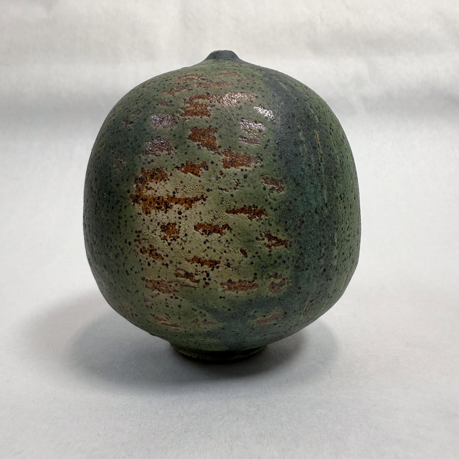 1970s Green Art Pottery Style Rose Cabat Feelie Vase California - 12