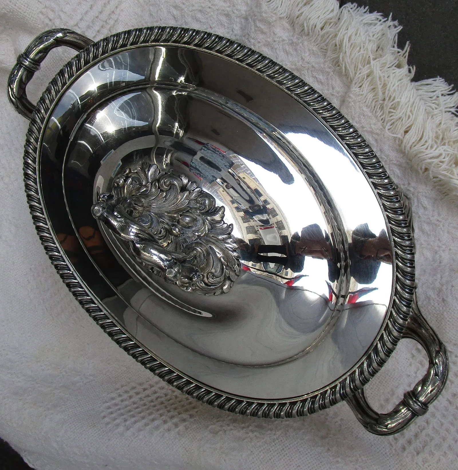 19th century Sheffield Silver Regency Style Tureen Walker, Knowles and Company - 3