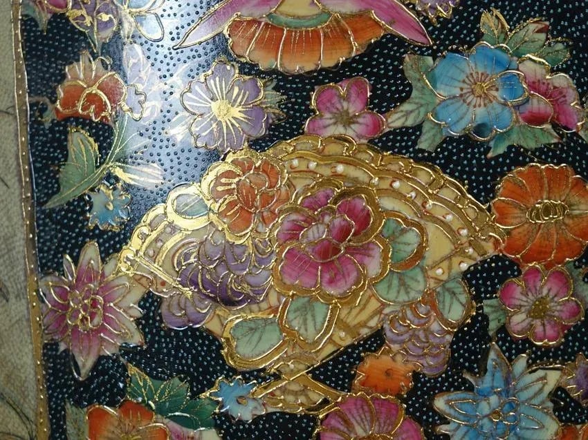 19th Century Tall Japanese Floral Porcelain Vase - 11