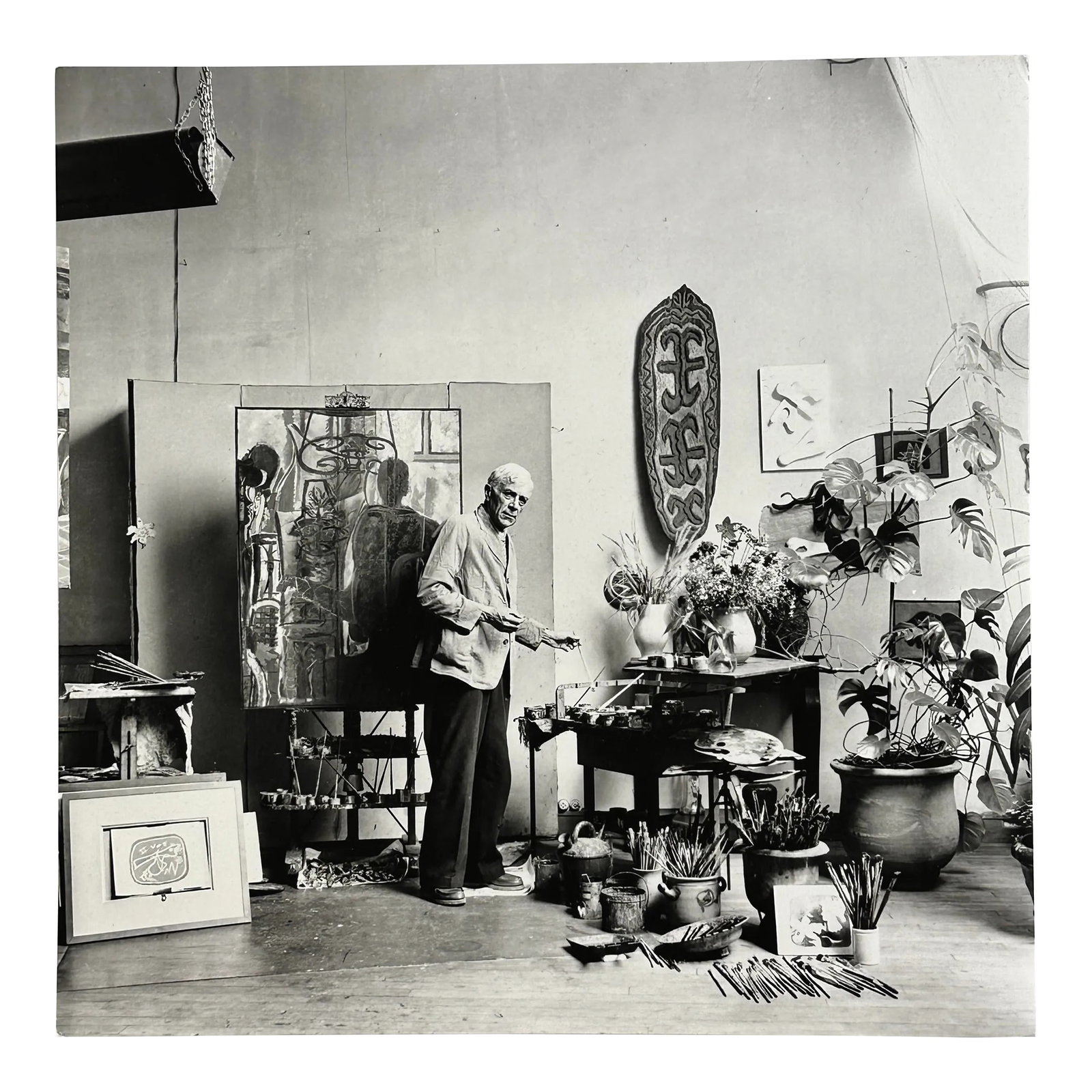 Willy Maywald - Georges Braque (In Seinem Atelier Rue Du Douanier in Paris, 1948), Signed/Stamped: Willy Maywald - Georges Braque (in seinem Atelier Rue du Douanier in Paris, 1948), Signed/Stamped. Original silver gelatine satin print on baryta paper. Estate stamp en verso. Signed below stamp. Labe