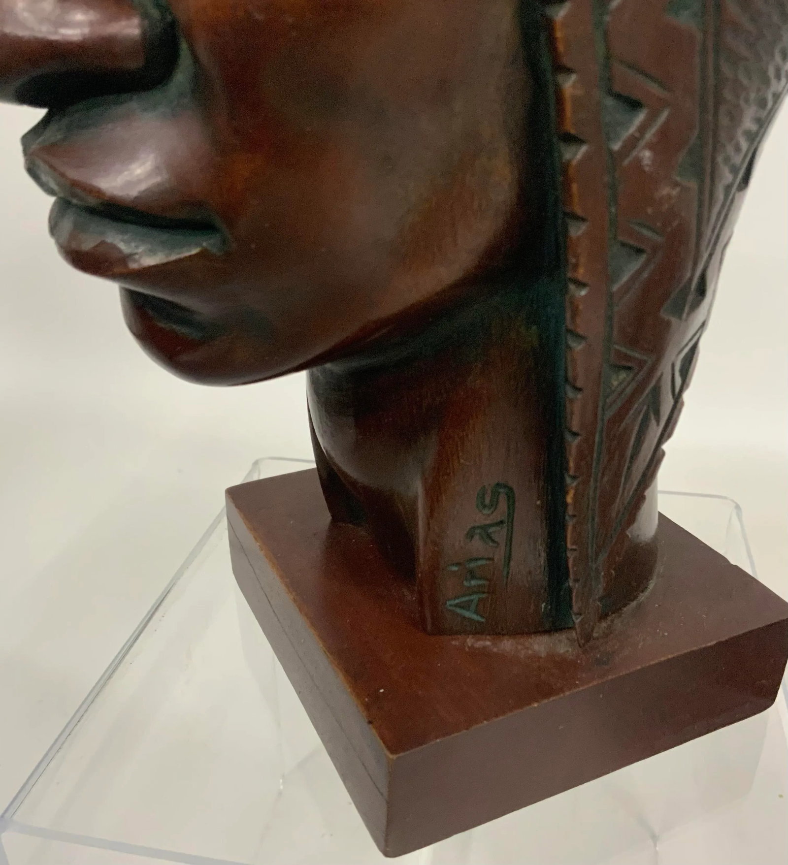 Pair of Carved Wood Sculptures of Inca Indians by Mexican Artist Flores Arias - 3