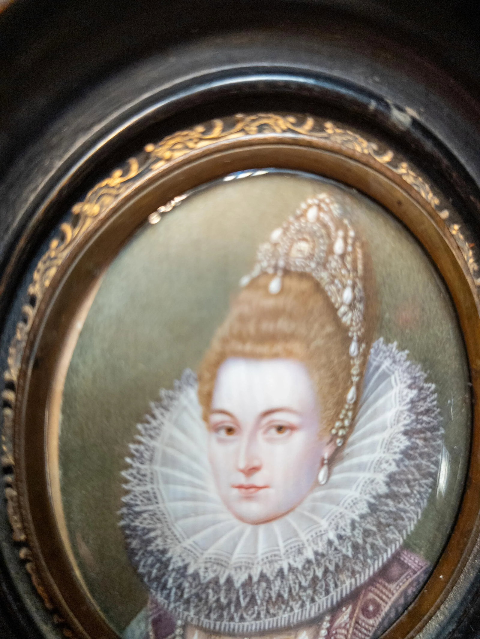 19th Century Miniature Water Portrait of Isabella Clara Eugenia After Frans Pourbus - 3
