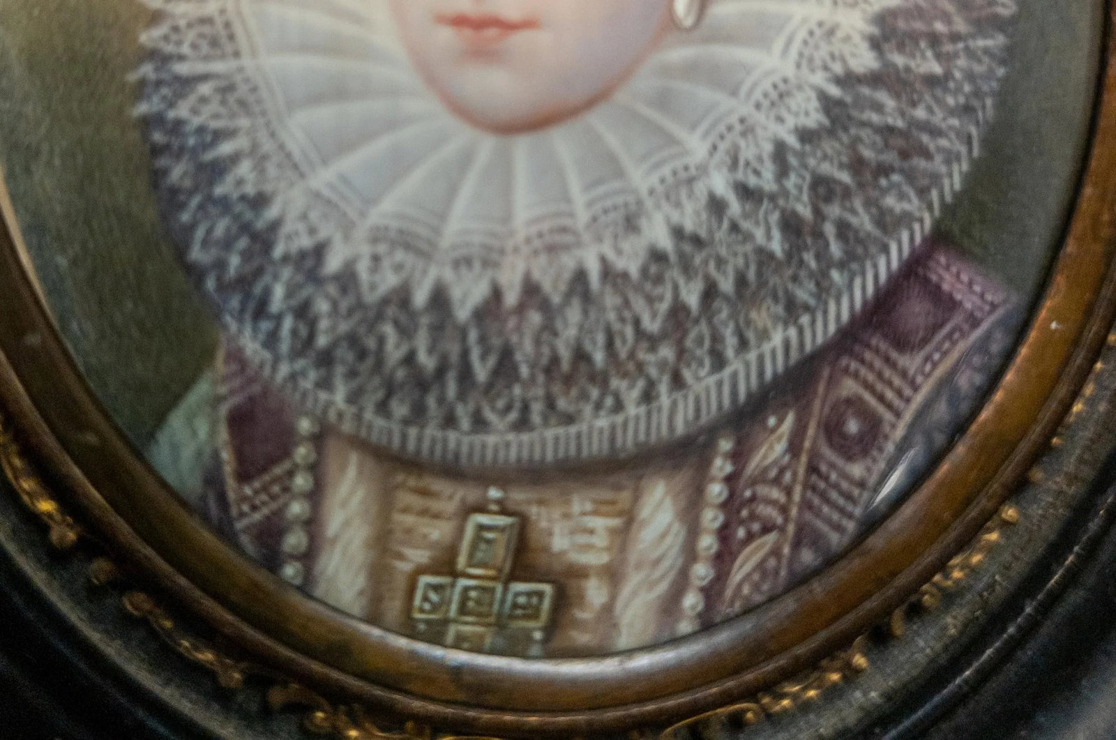 19th Century Miniature Water Portrait of Isabella Clara Eugenia After Frans Pourbus - 4