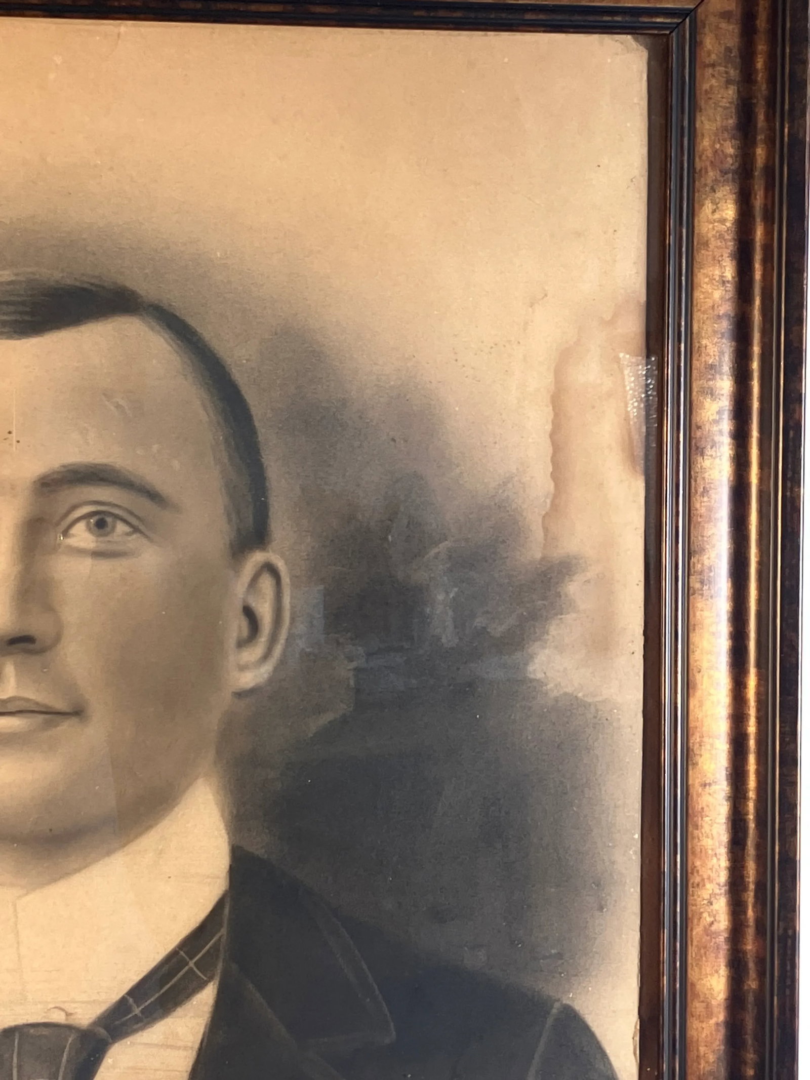 Antique 19th Century Portrait of a Gentleman - Charcoal & Pastel in Original Frame - 7