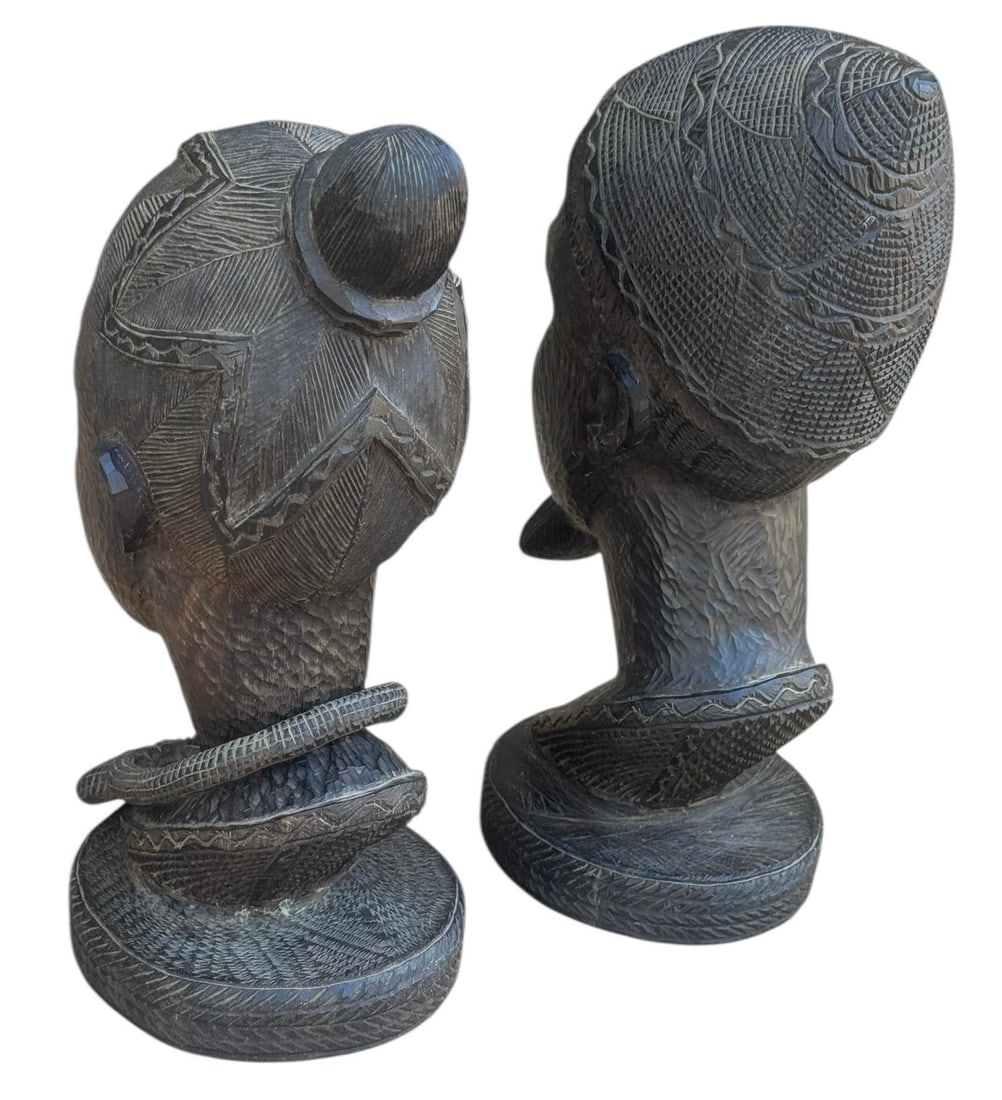Pair of Mid 20th Century Male & Female Nigerian Busts Hand Carved in Ebony Wood - 11