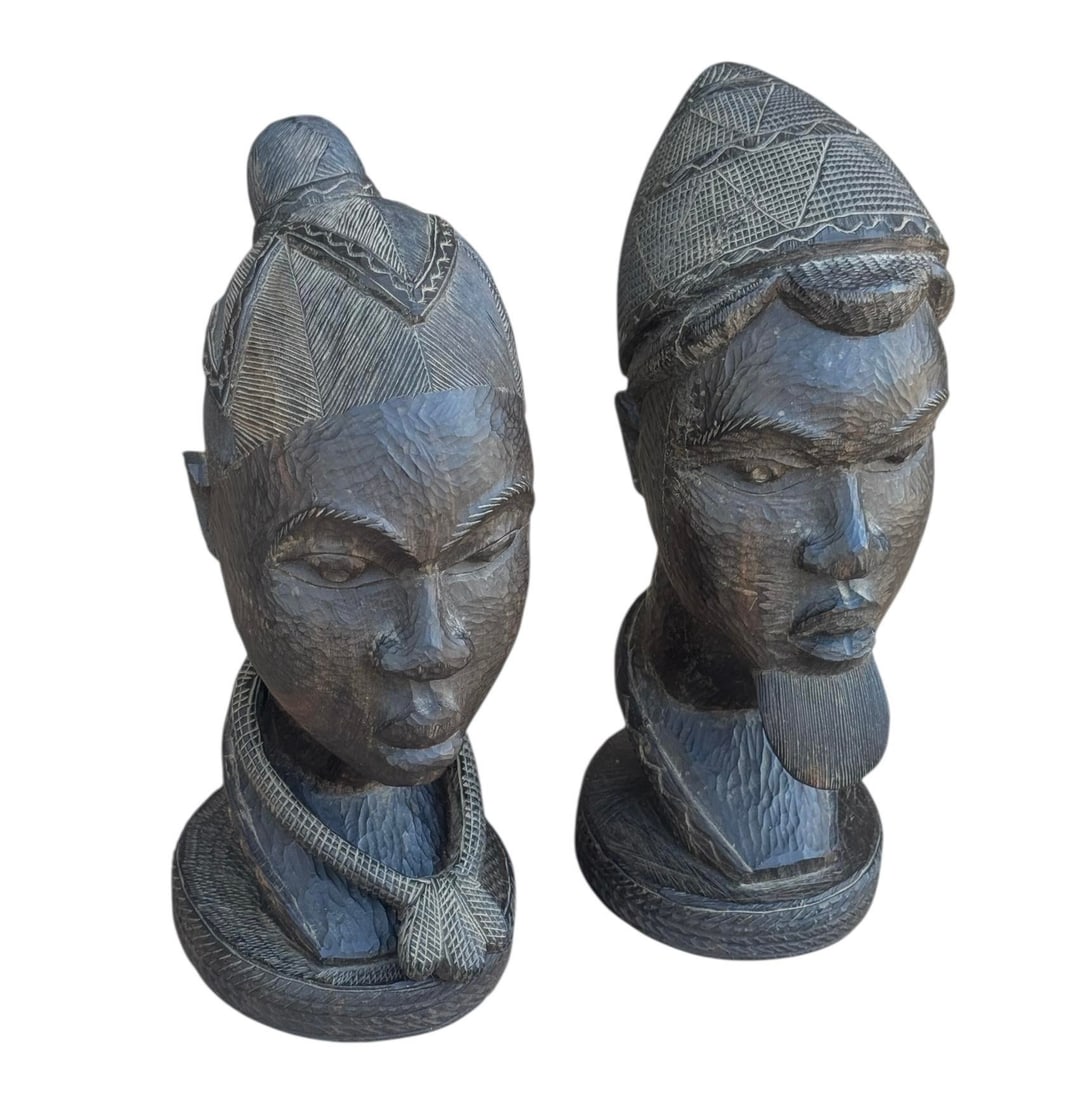 Pair of Mid 20th Century Male & Female Nigerian Busts Hand Carved in Ebony Wood - 3