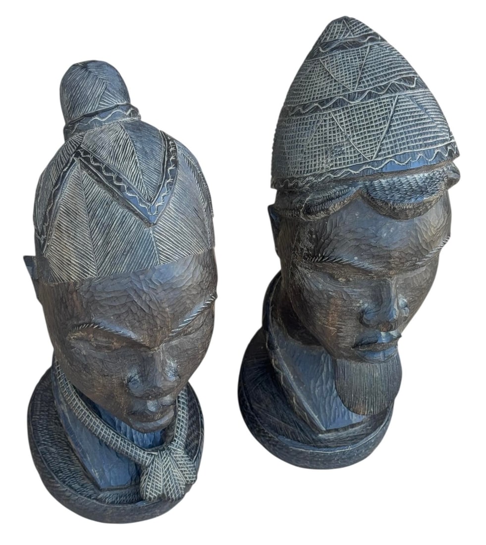 Pair of Mid 20th Century Male & Female Nigerian Busts Hand Carved in Ebony Wood - 4