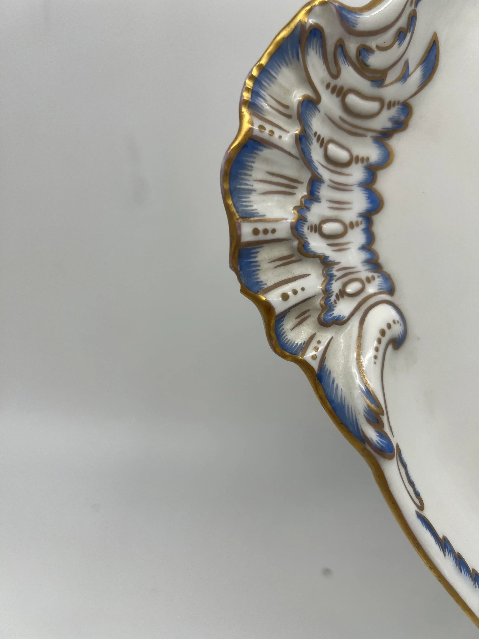 Herend Porcelain Puce Classical & Shell Bordered Platter Circa 1916 - 7