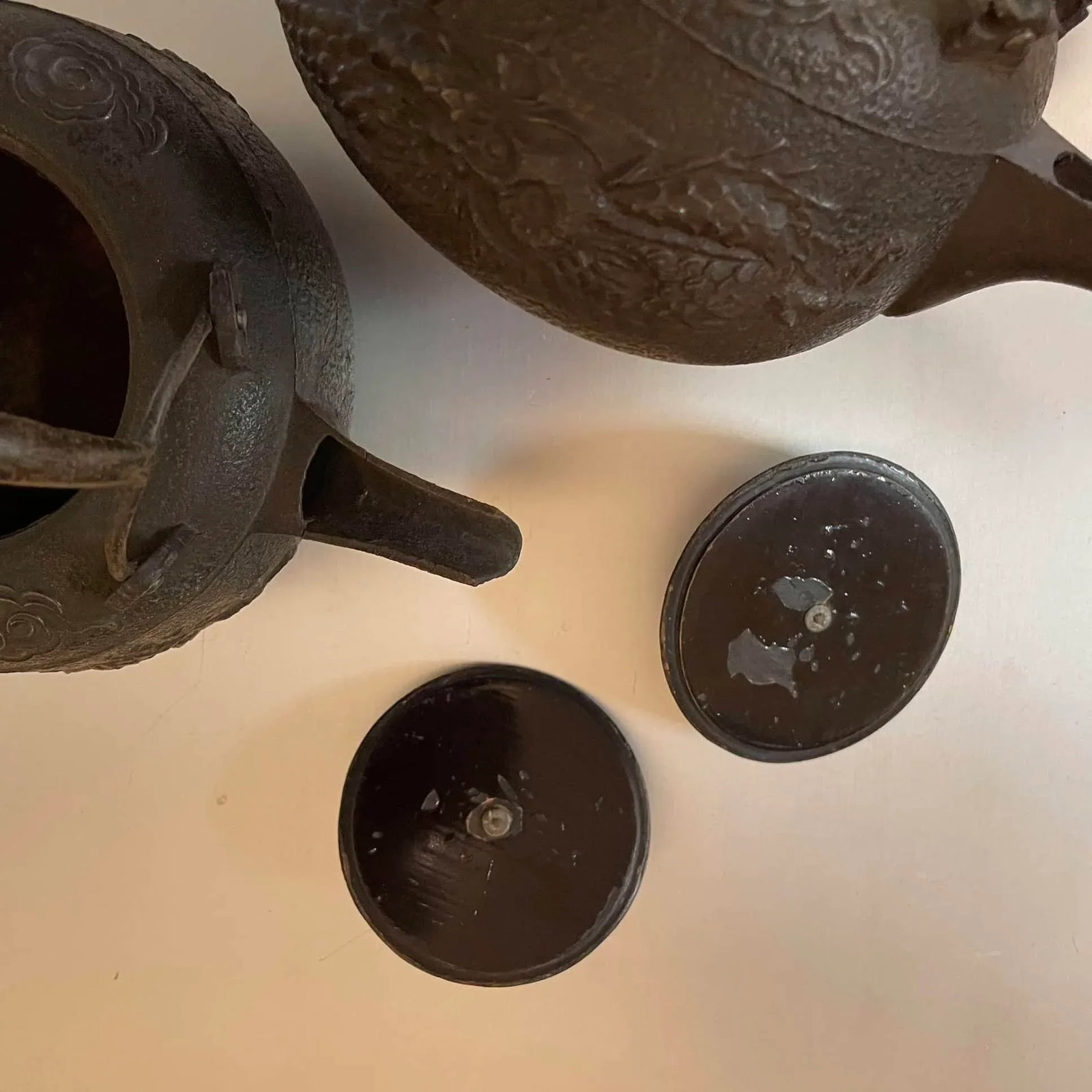 Pair of Antique Japanese Chosi Cast Iron Sake Kettles - 10