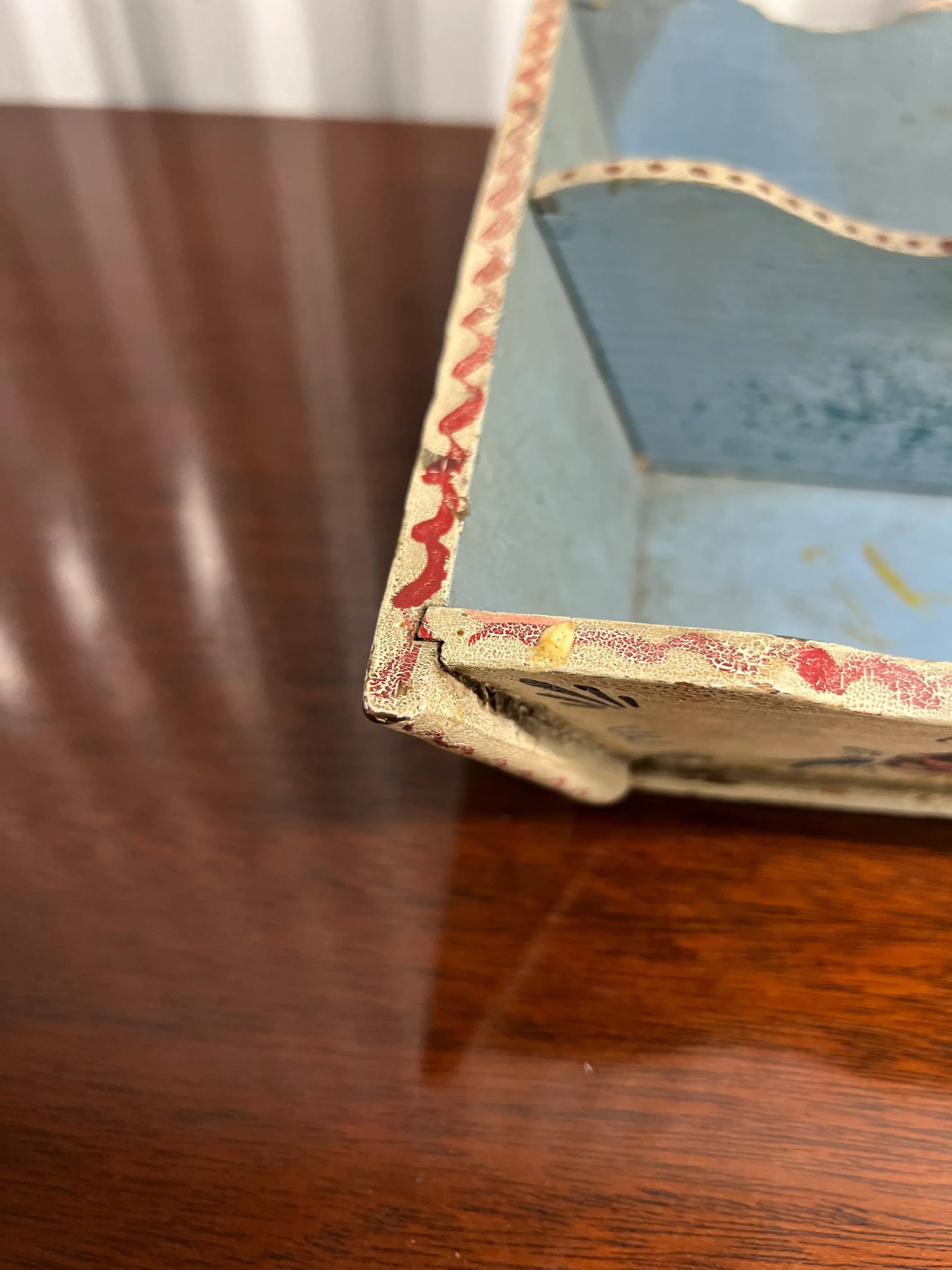 Fantastic American Paint Decorated Folk Art Cutlery Tray - Circa 1845 - 10