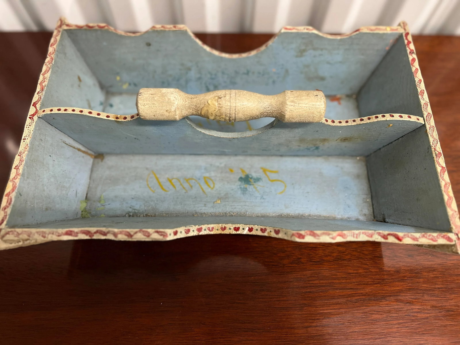 Fantastic American Paint Decorated Folk Art Cutlery Tray - Circa 1845 - 4