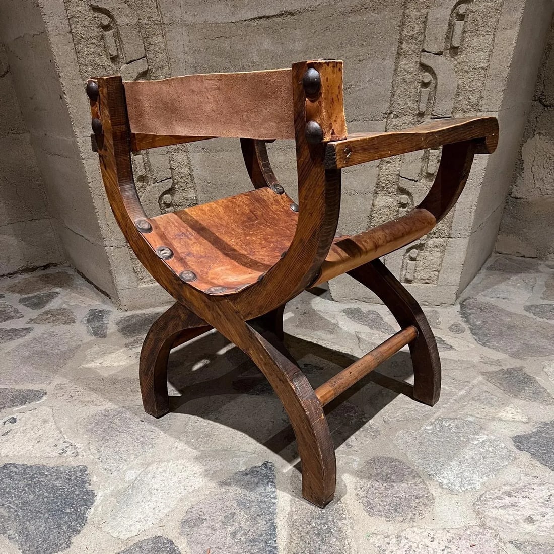 1940s Spanish Colonial Leather Wood Chair Miguelito Butaque - 6