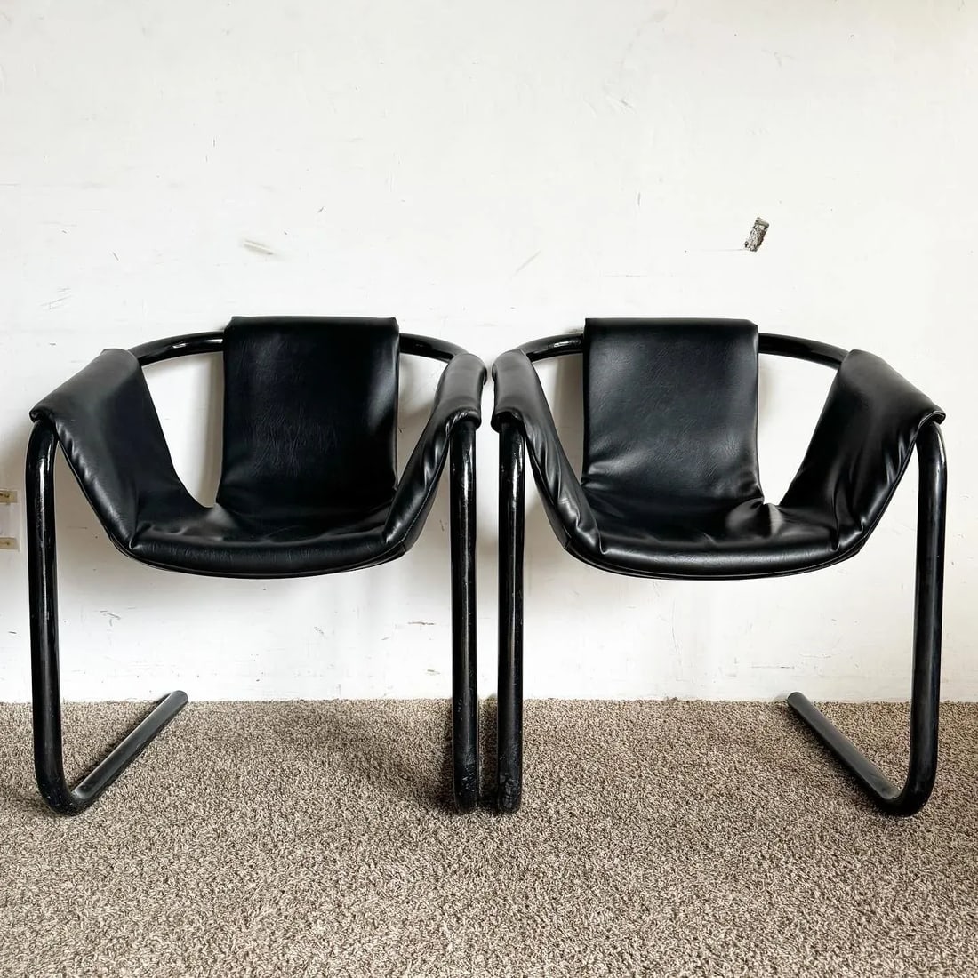 1970s Black Vinyl on Black Metal Zermatt Tubular Sling Chairs Vecta - 3