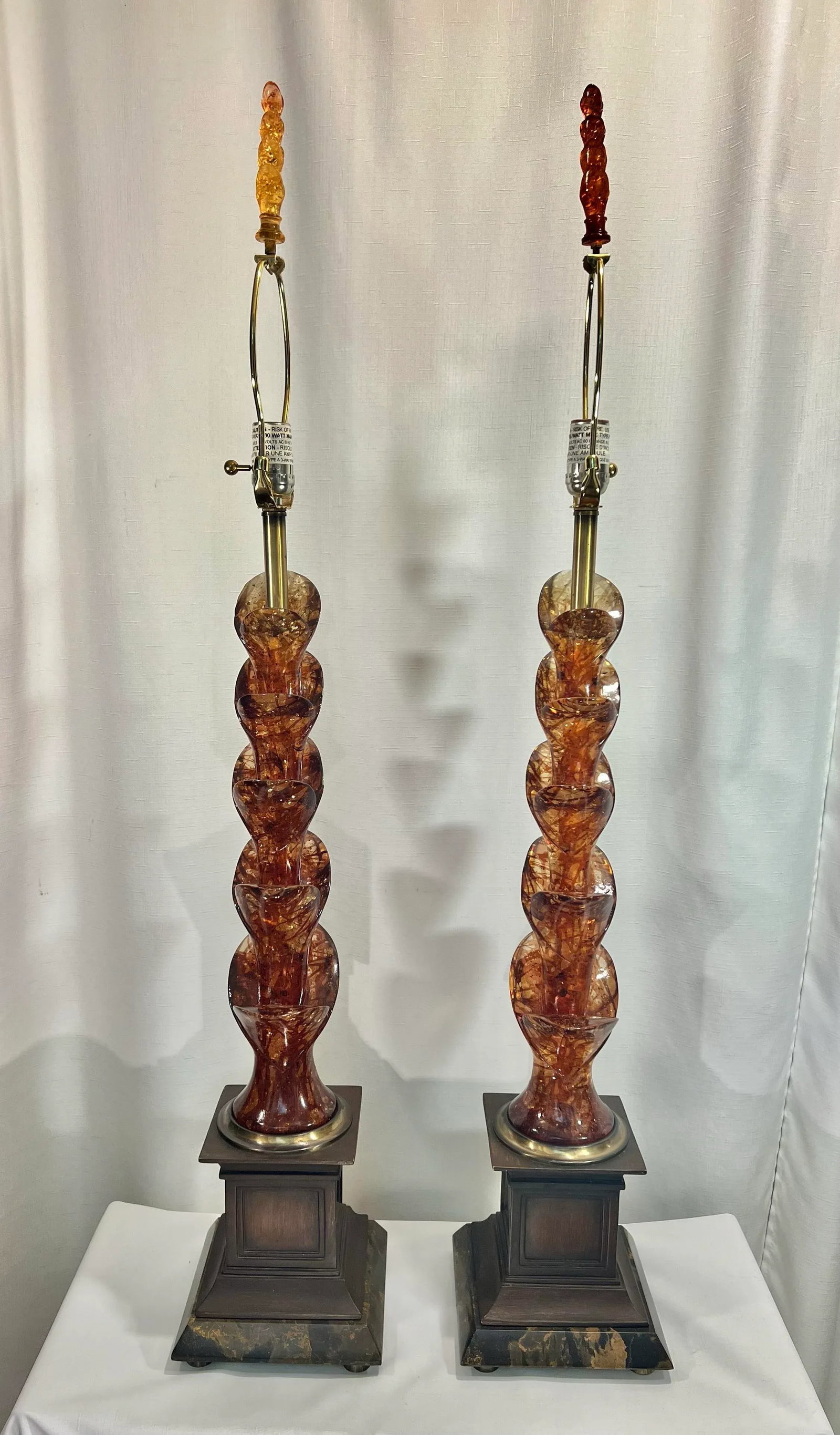 Vintage Mid-Century Tony Duquette Style French Red and Gold Leaf Lucite Table Lamps on Marble Bases - 2