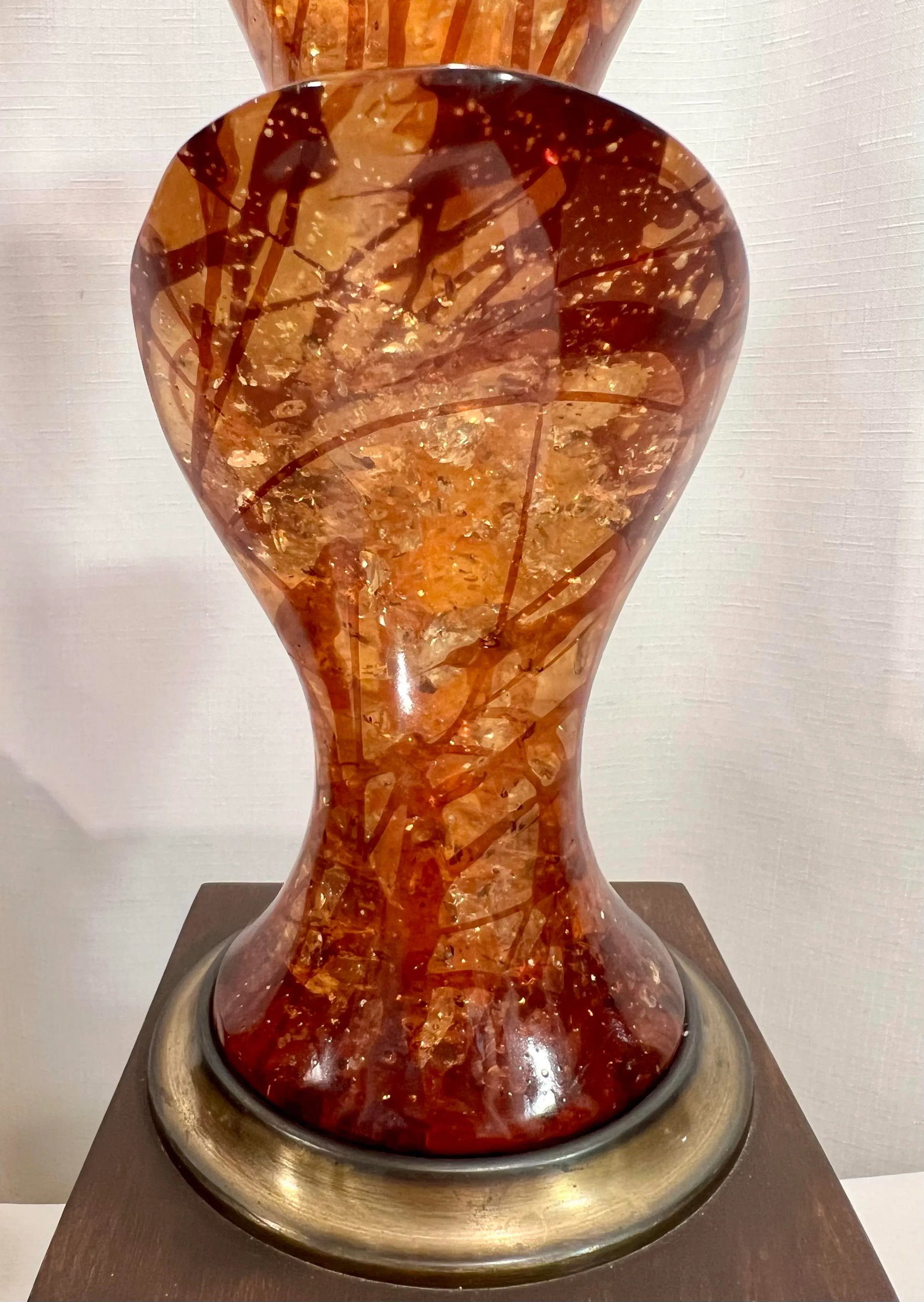 Vintage Mid-Century Tony Duquette Style French Red and Gold Leaf Lucite Table Lamps on Marble Bases - 6