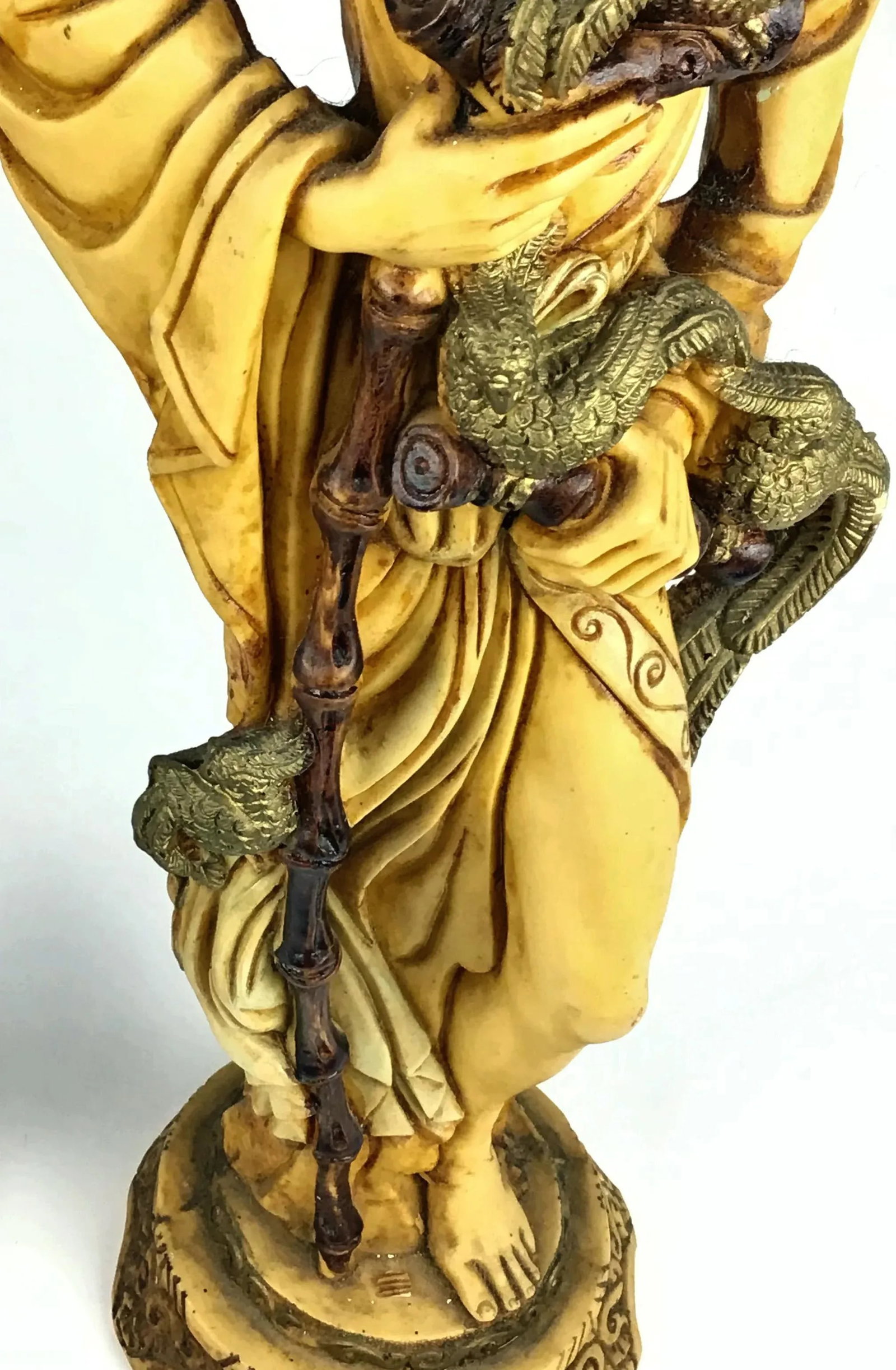 Magnificent Carved Resin Pair of Chinese Royals - 8