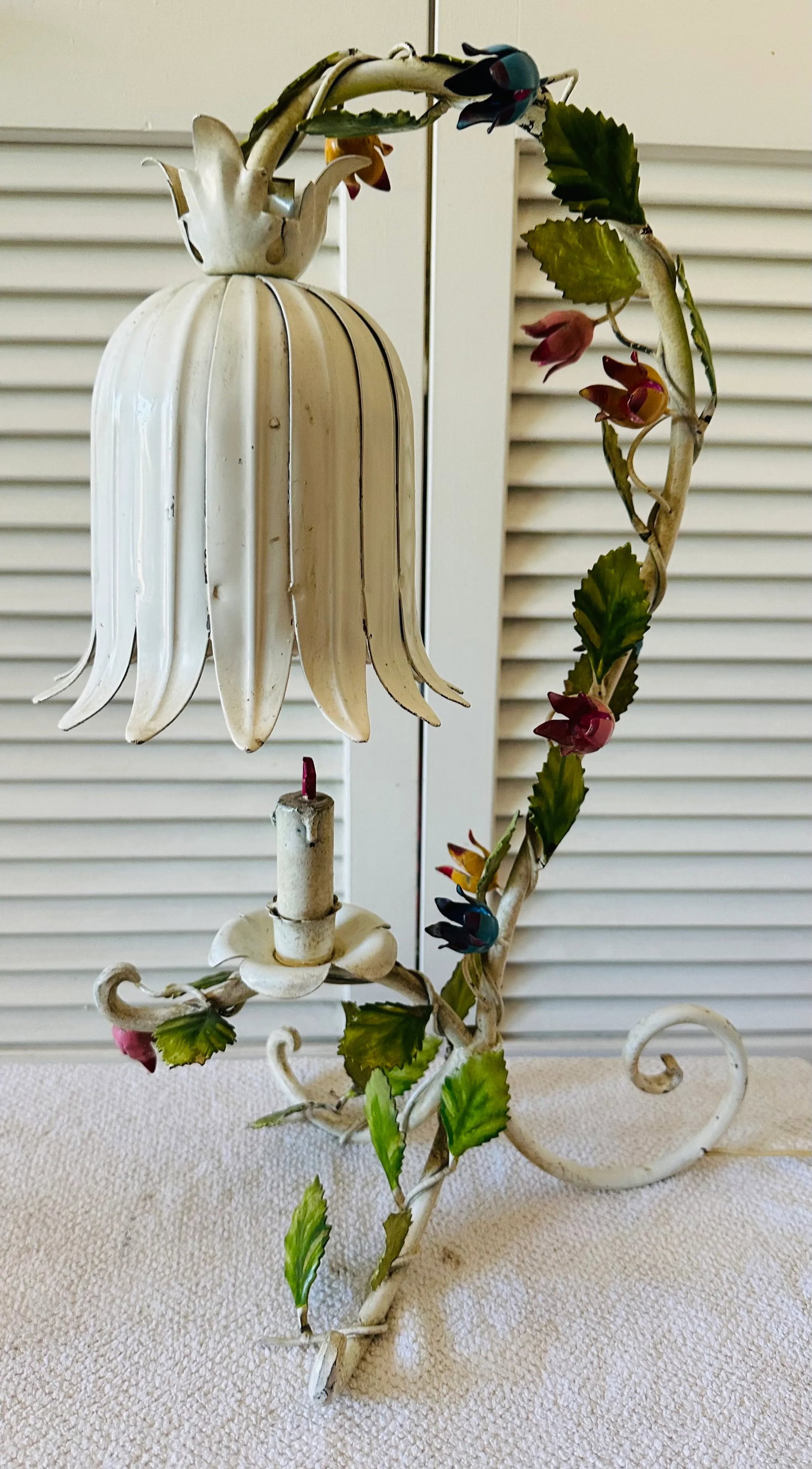 Italian Tole Metal Flower Table Lamps Metal Tulip Shades- a Pair - 7