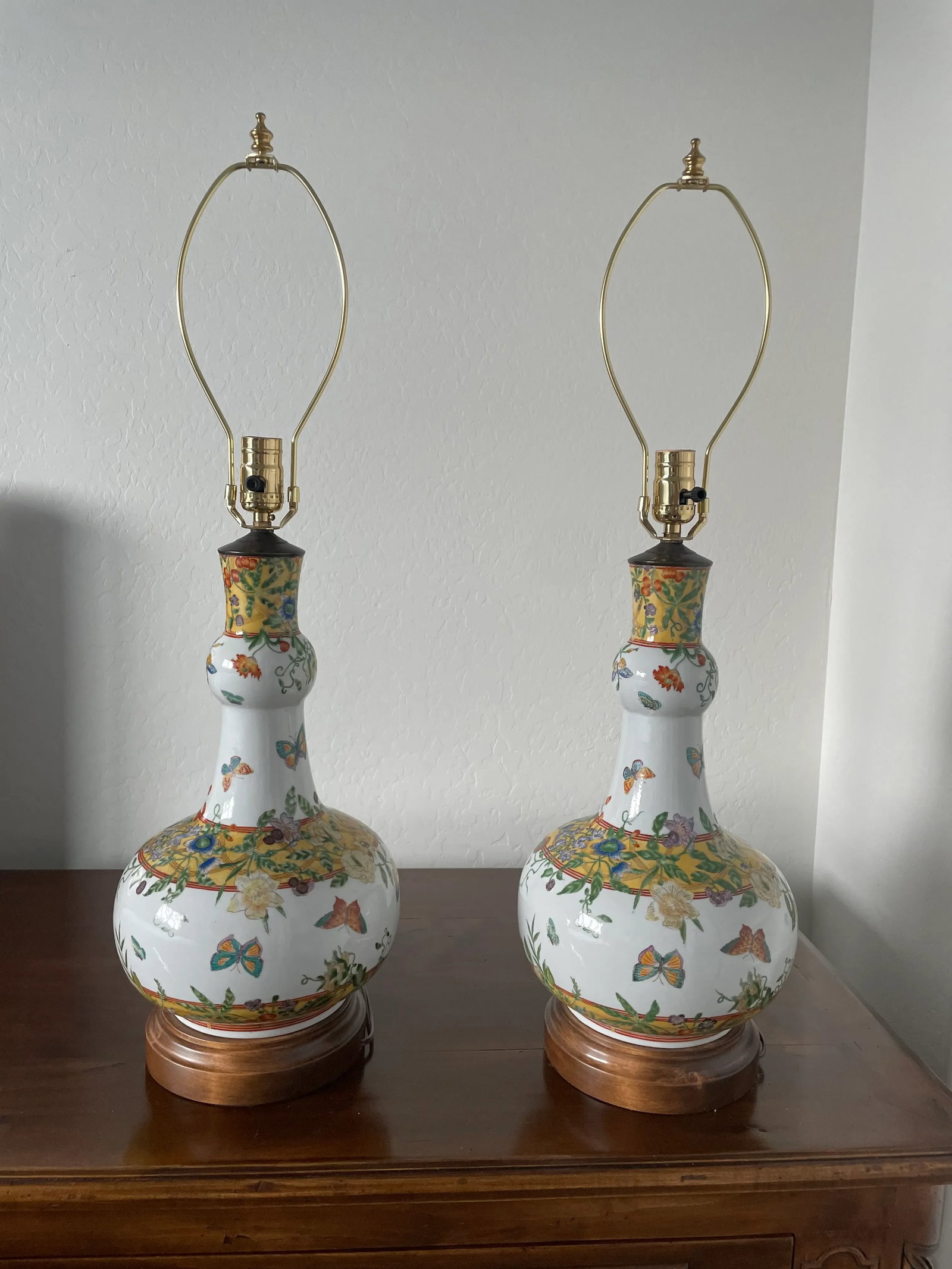 Mid 20th Century Table Lamps From Ceramic Vases With Butterflies - a Pair - 2