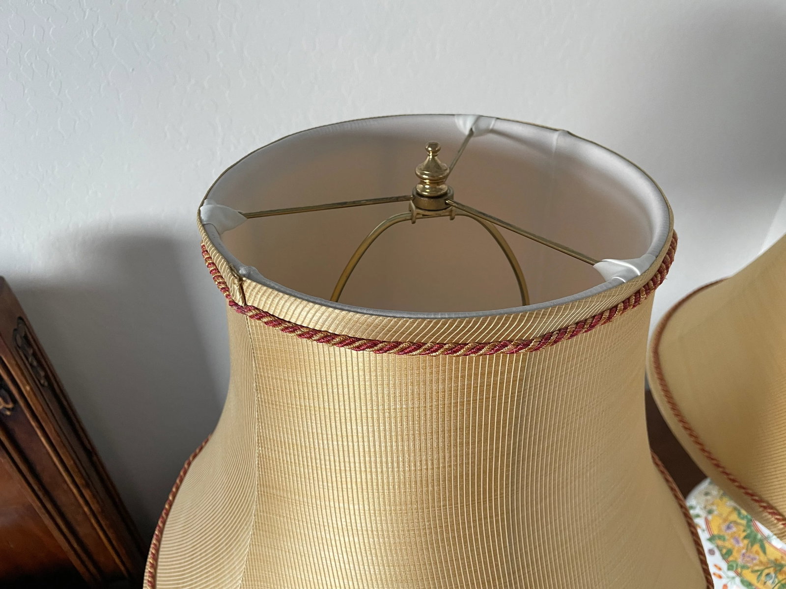 Mid 20th Century Table Lamps From Ceramic Vases With Butterflies - a Pair - 6
