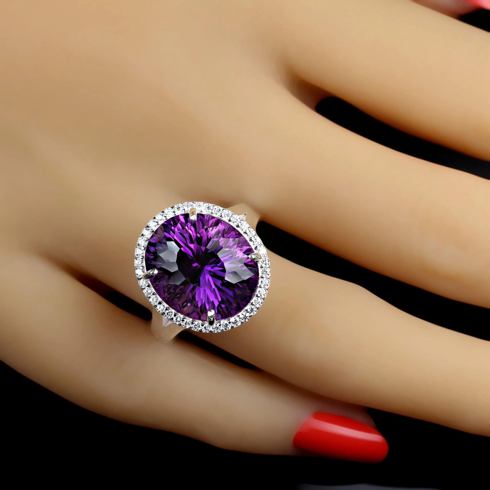 Cocktail Ring of Amethyst and Sparkling Zircons Size 8 - 2