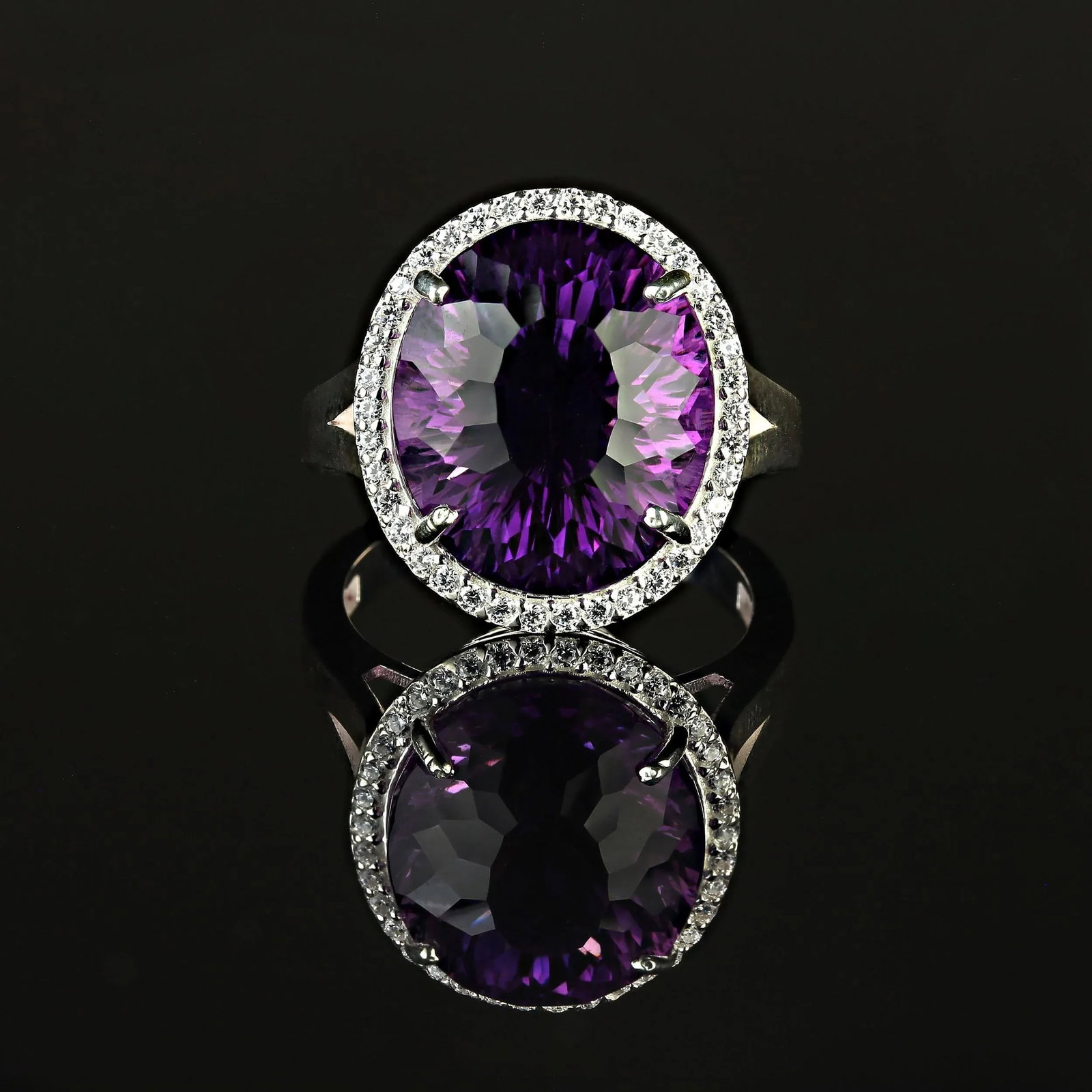 Cocktail Ring of Amethyst and Sparkling Zircons Size 8 - 4