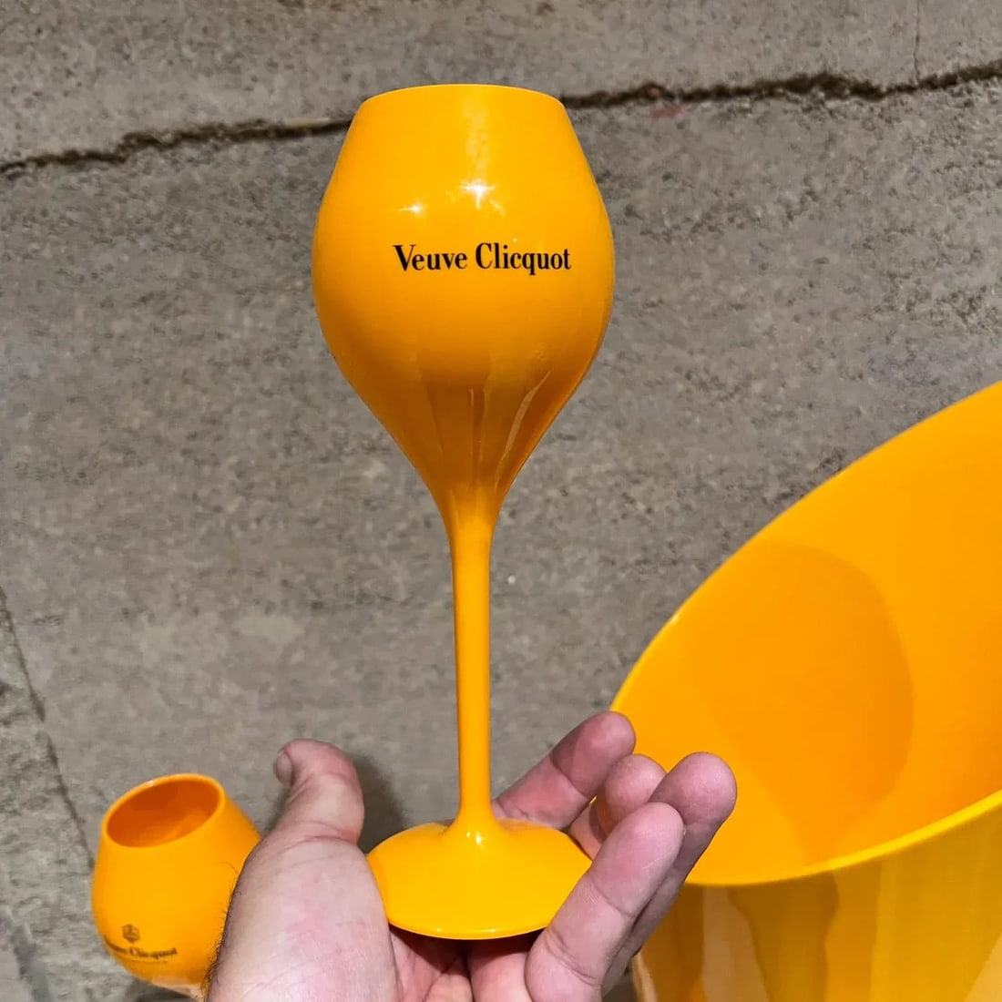 Veuve Clicquot Orange Champagne Ice Bucket With Four Glasses Set - 5