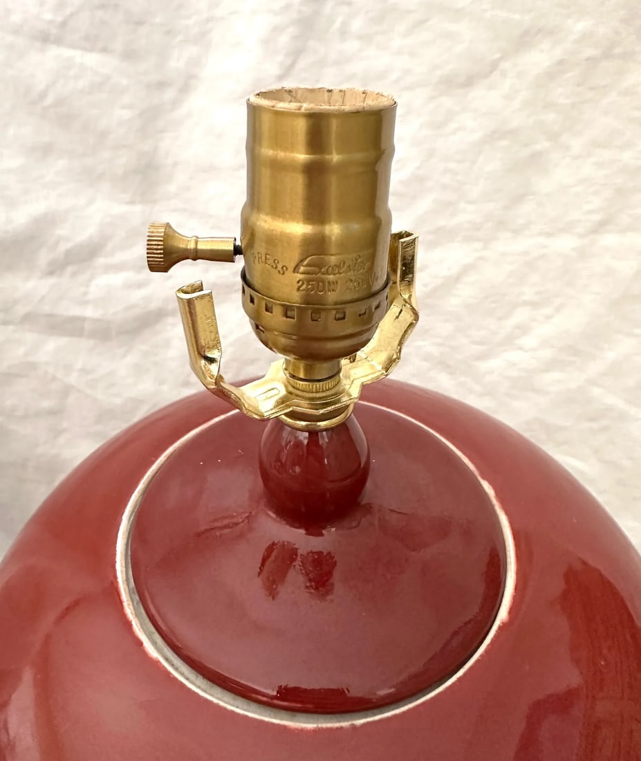 Vintage Chinese Ox-Blood Red Covered Vase Table Lamp W/Shade - 6