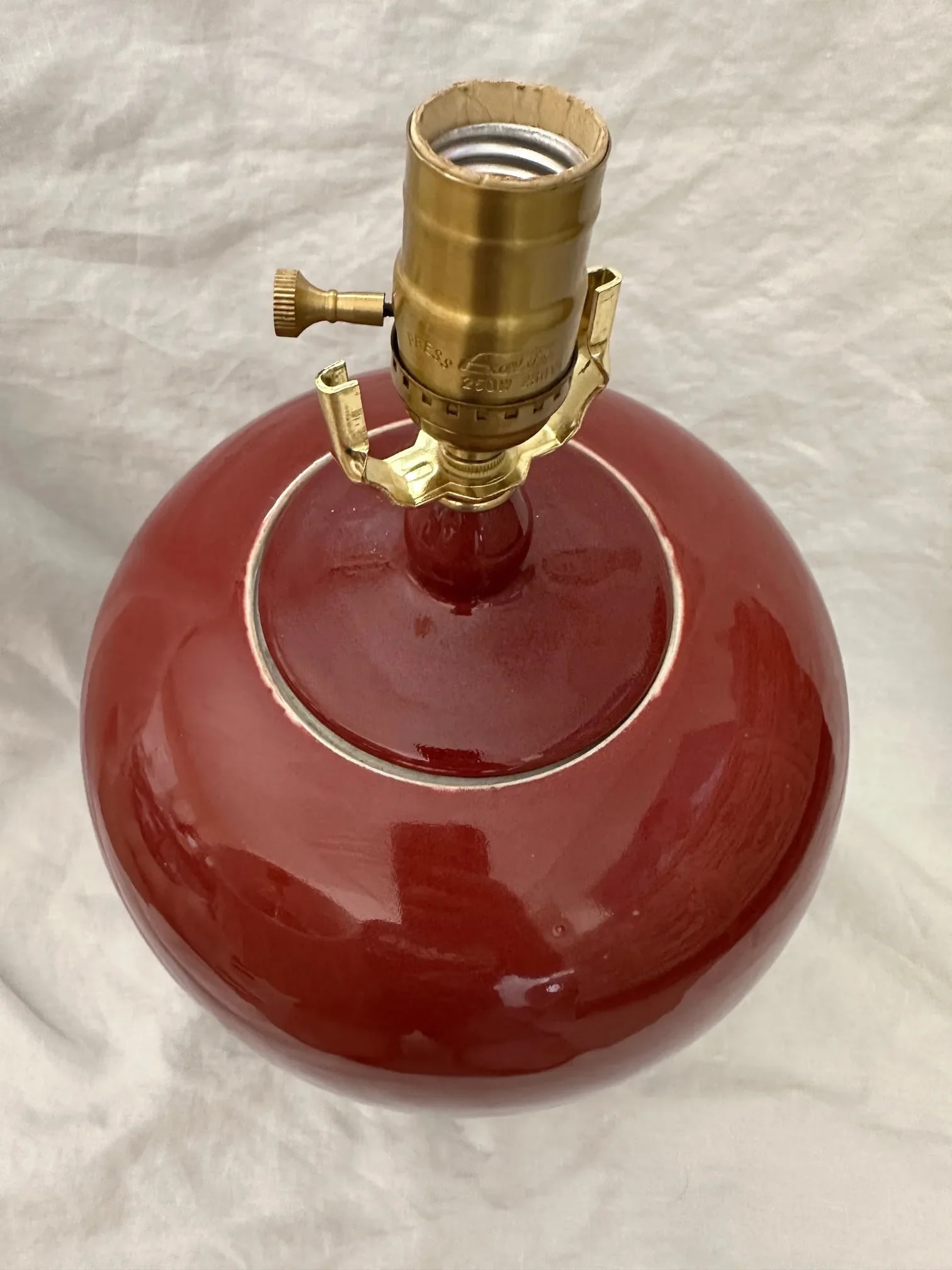 Vintage Chinese Ox-Blood Red Covered Vase Table Lamp W/Shade - 7