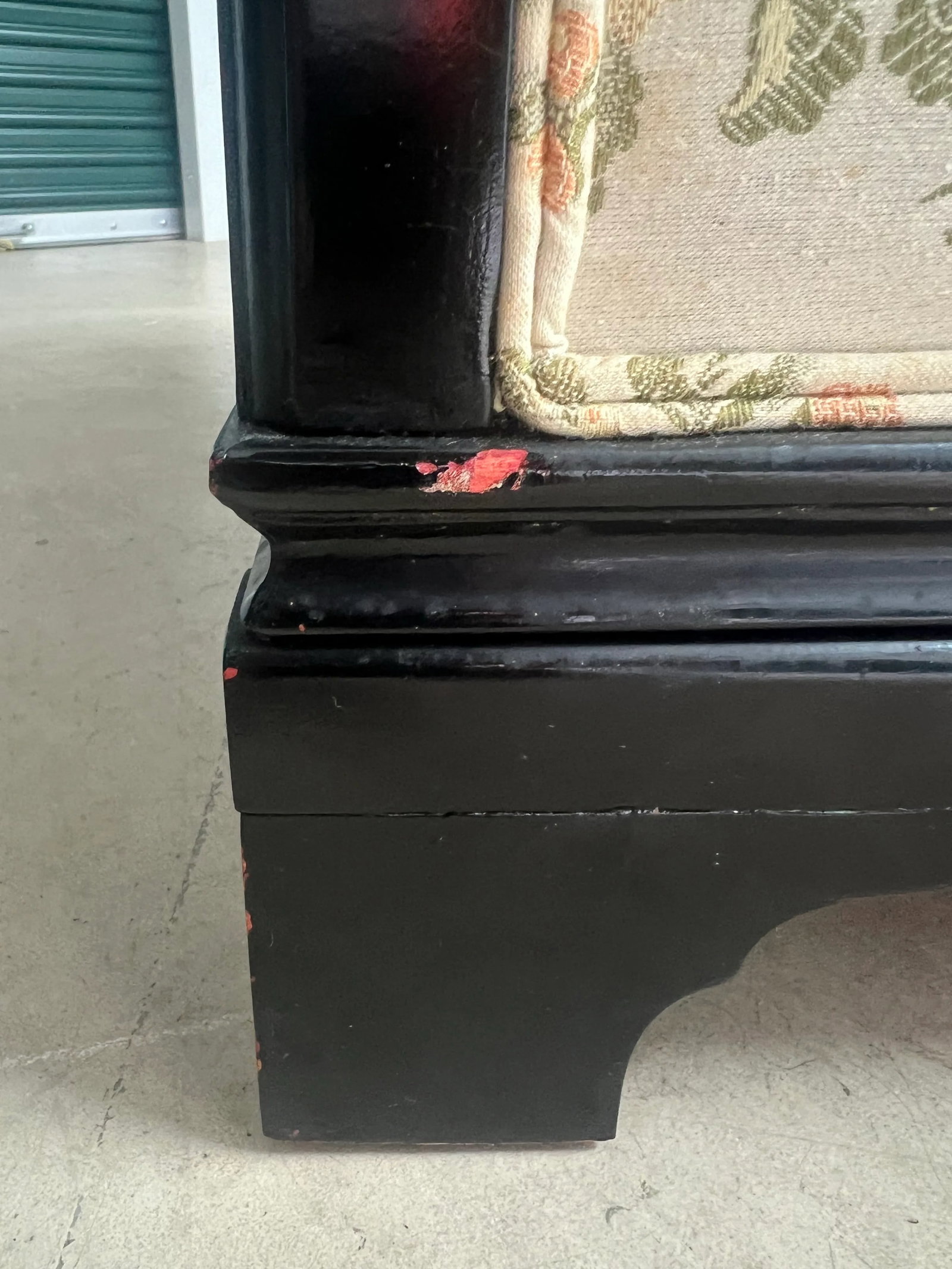 Late 20th Century Black Tony Duquette Style Lacquer Chinoiserie Sofa by Key City - 11