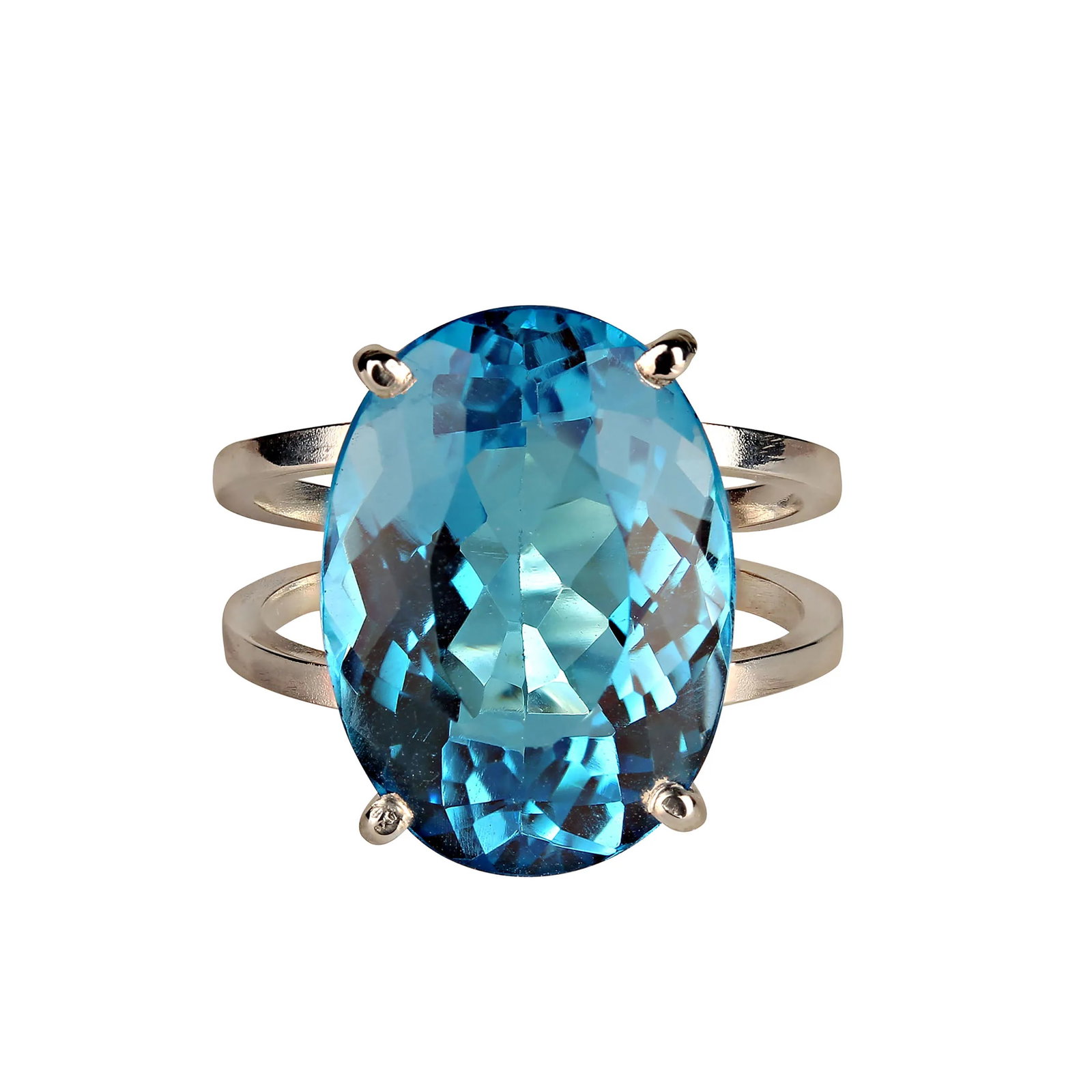 Scintillating 17ct Swiss Blue Topaz and Sterling Silver Ring - 5