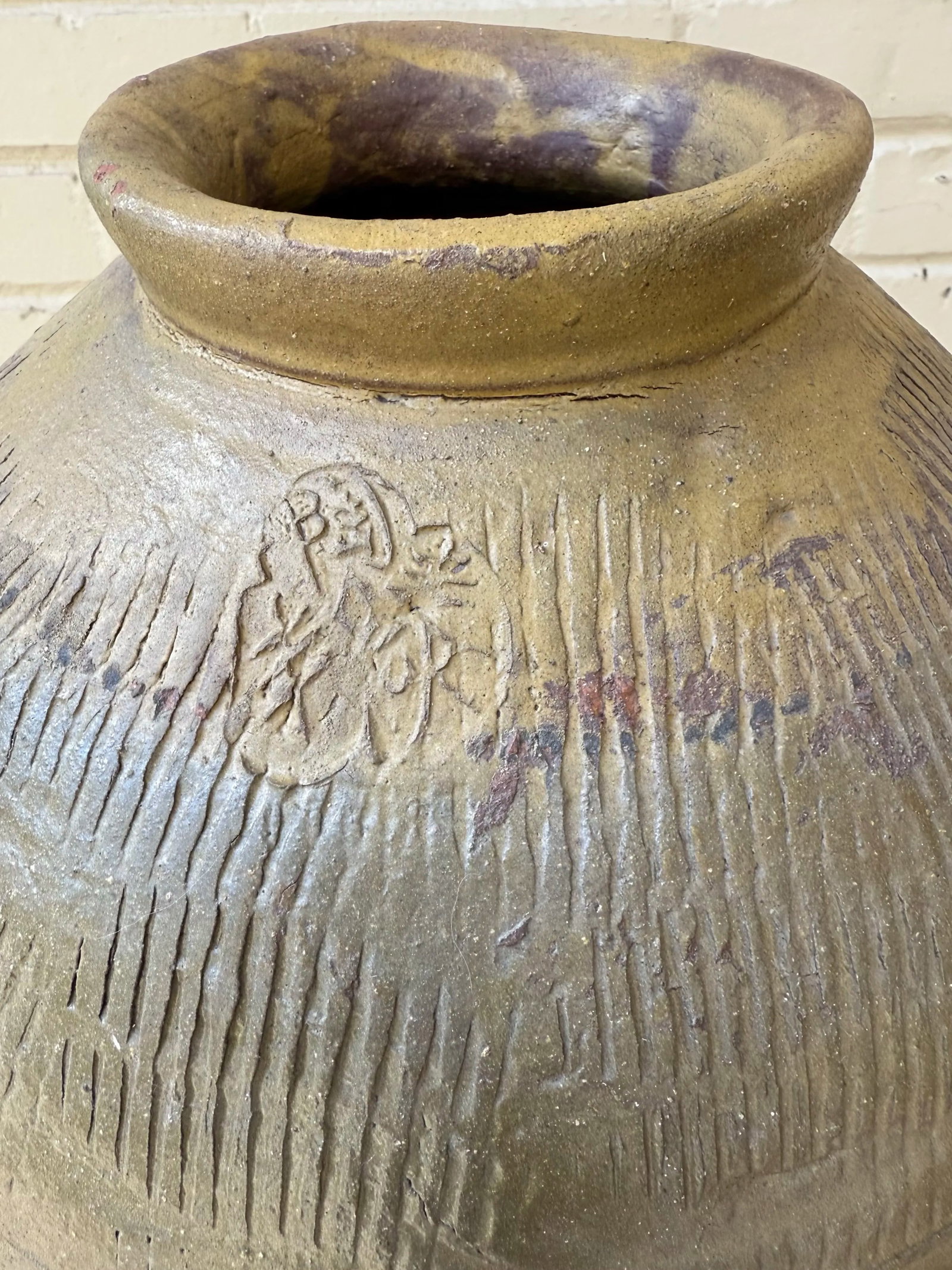 Antique Late 19th Century Chinese Martaban - 2