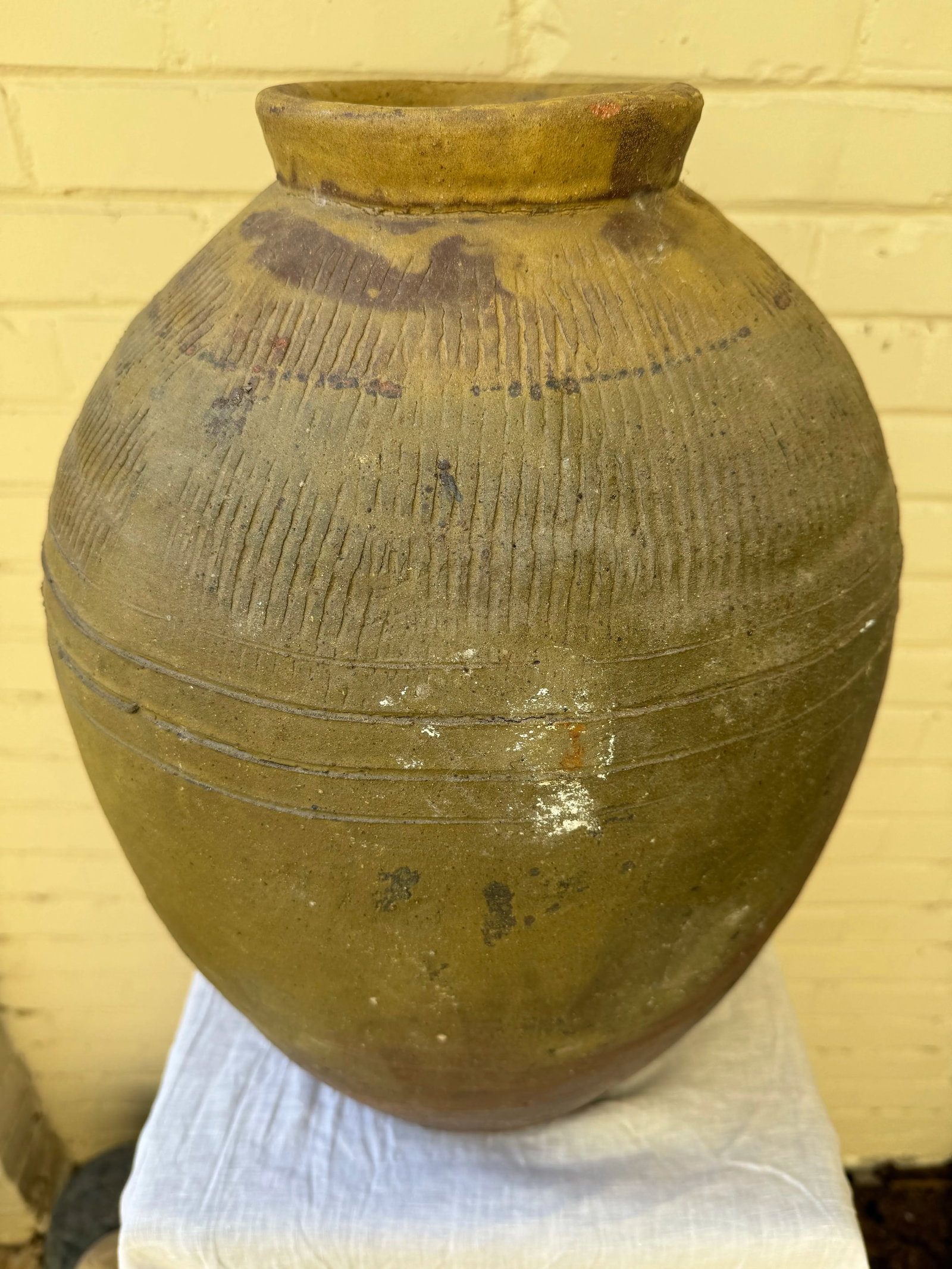 Antique Late 19th Century Chinese Martaban - 5