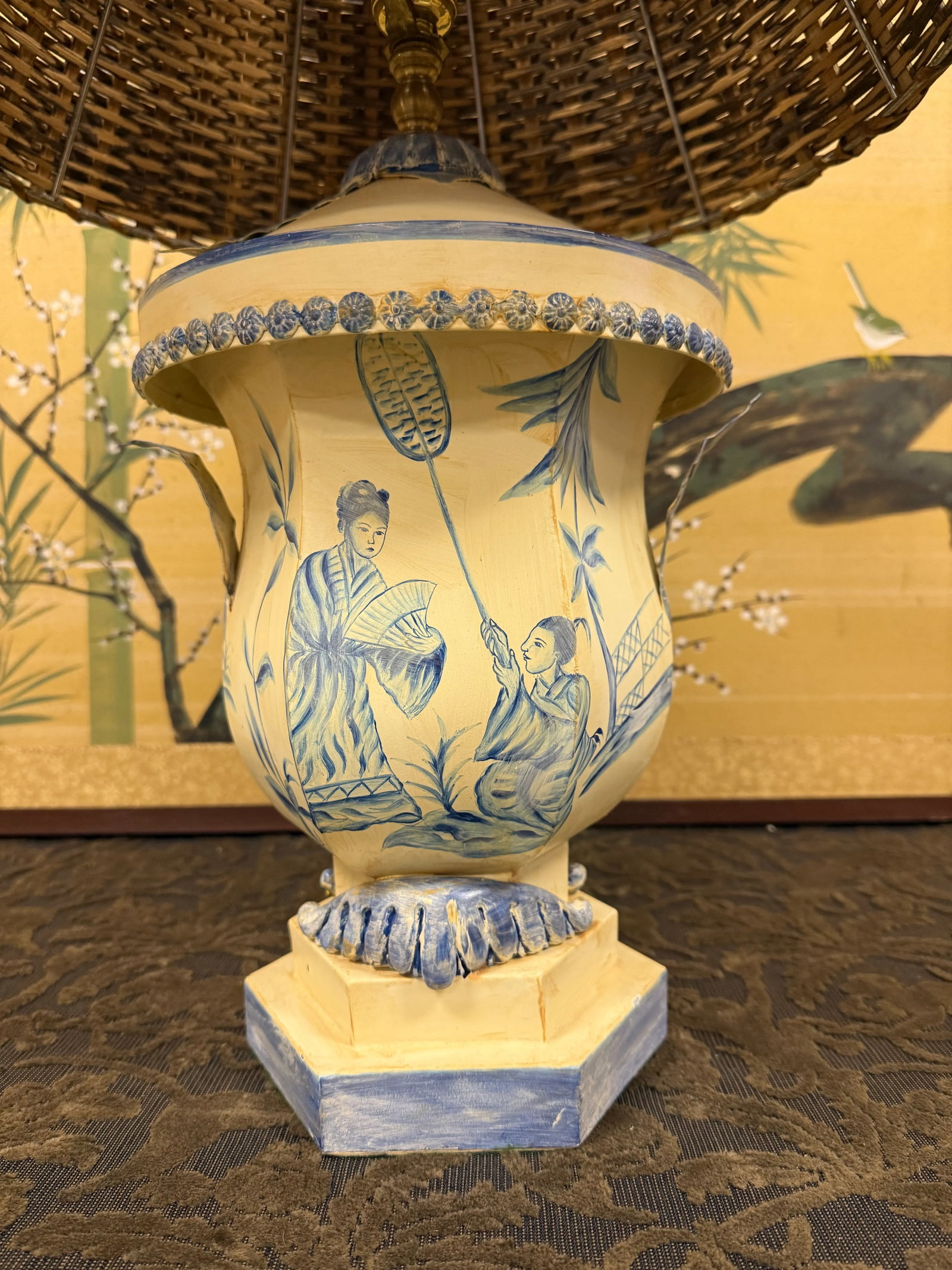 Vintage Chinoiserie Hand Painted Tole Table Lamp With Wicker Shade - 7