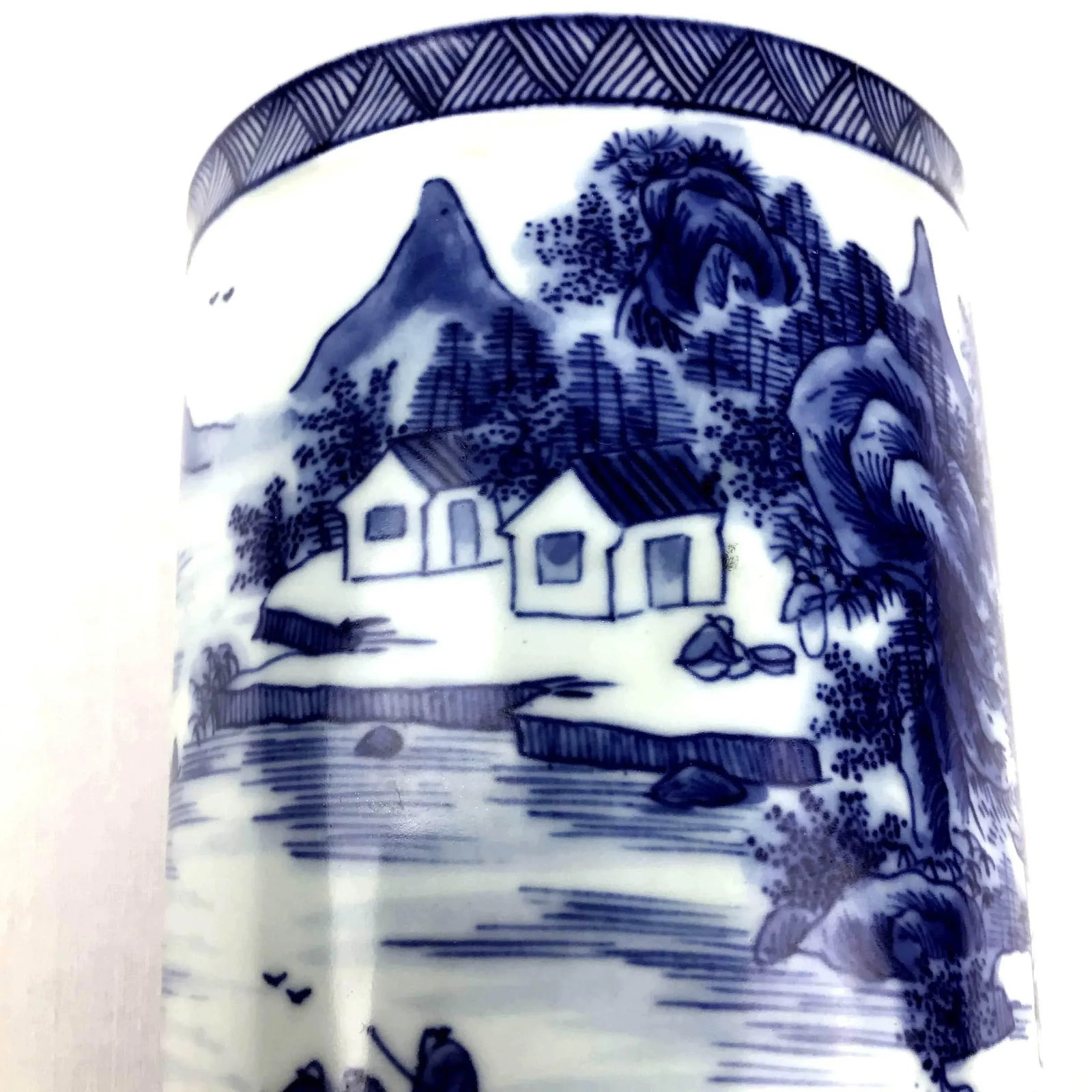 Antique Chinese Porcelain Brush Pot - 10