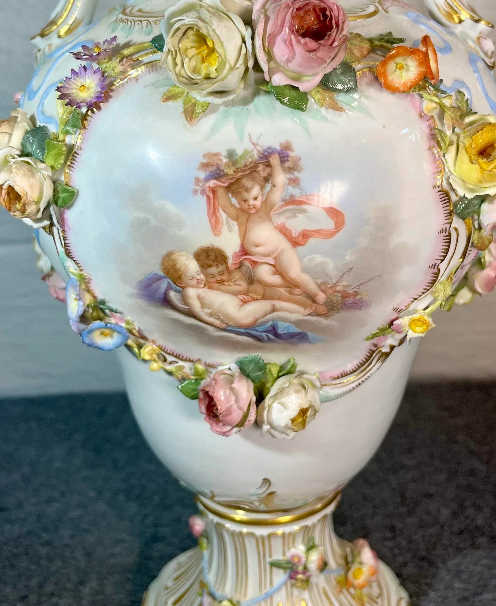 Antique Meissen Decorative Porcelain Handled Vase - 4