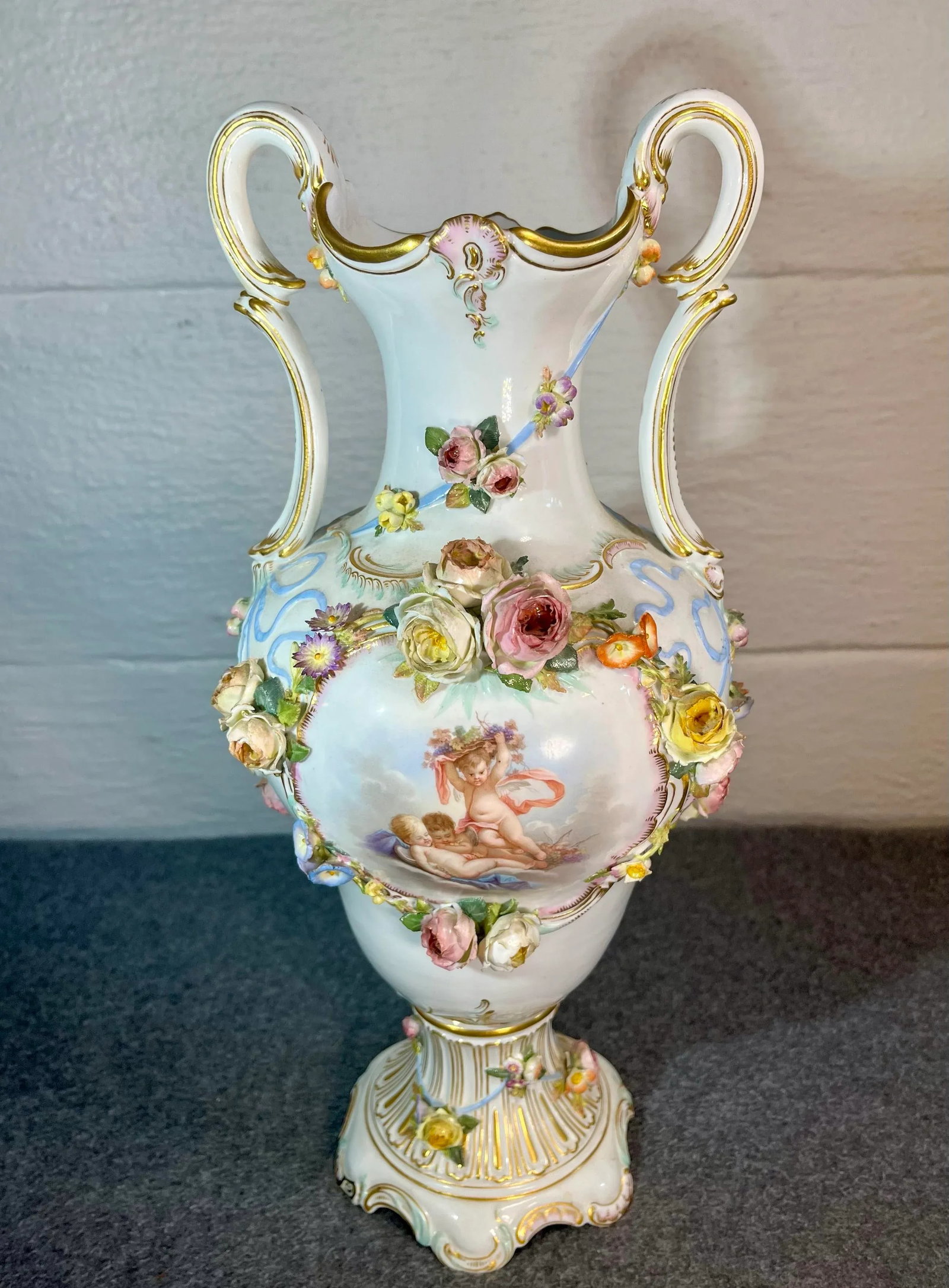 Antique Meissen Decorative Porcelain Handled Vase - 8